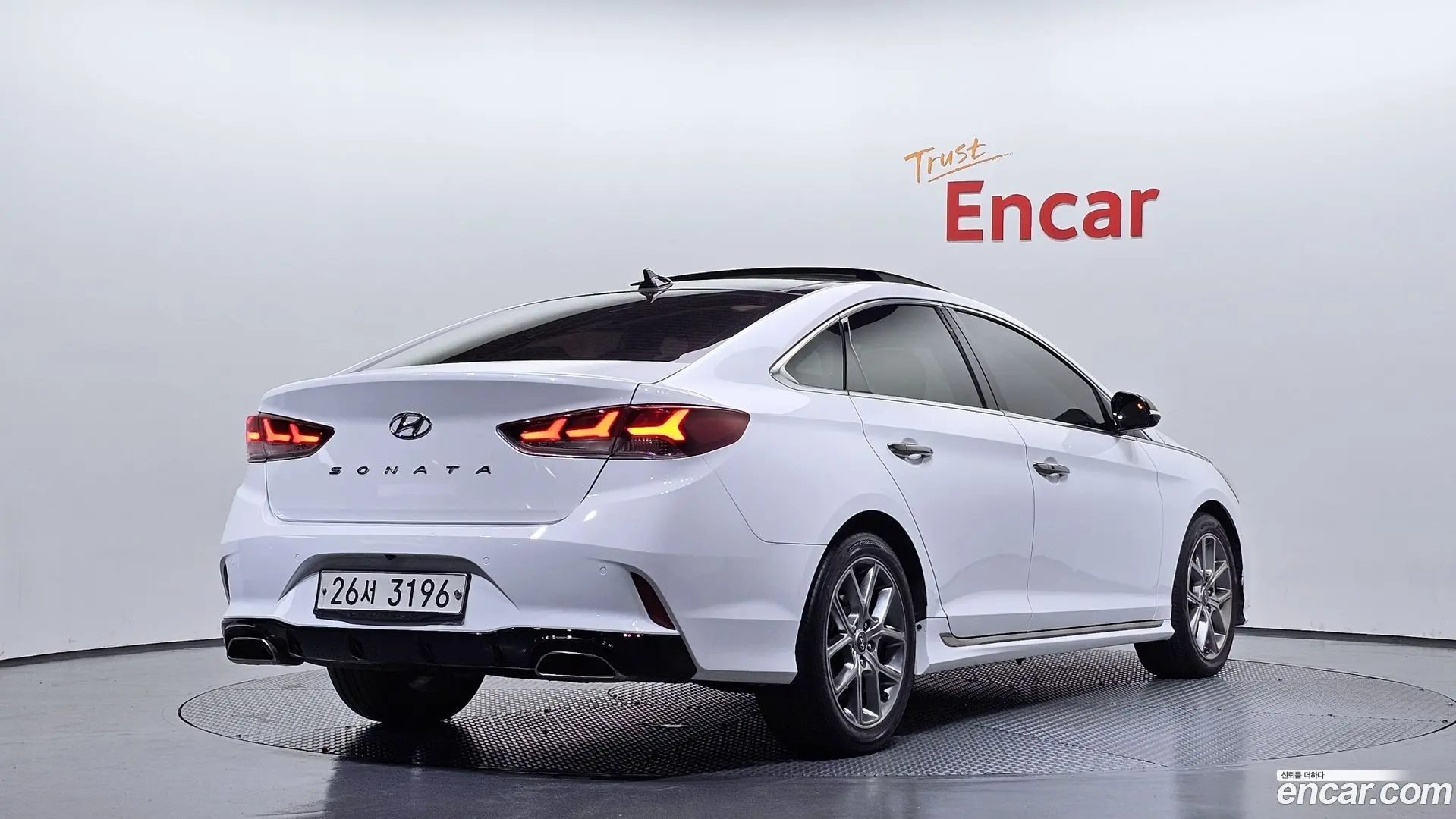 Main__Slider__Photo:Sonata Hyundai 2017.3-1