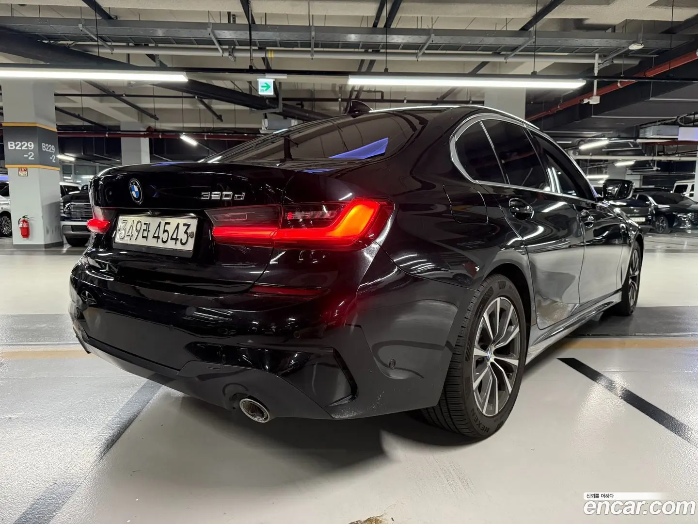 Main__Slider__Photo:3-Series BMW 2019.10-1