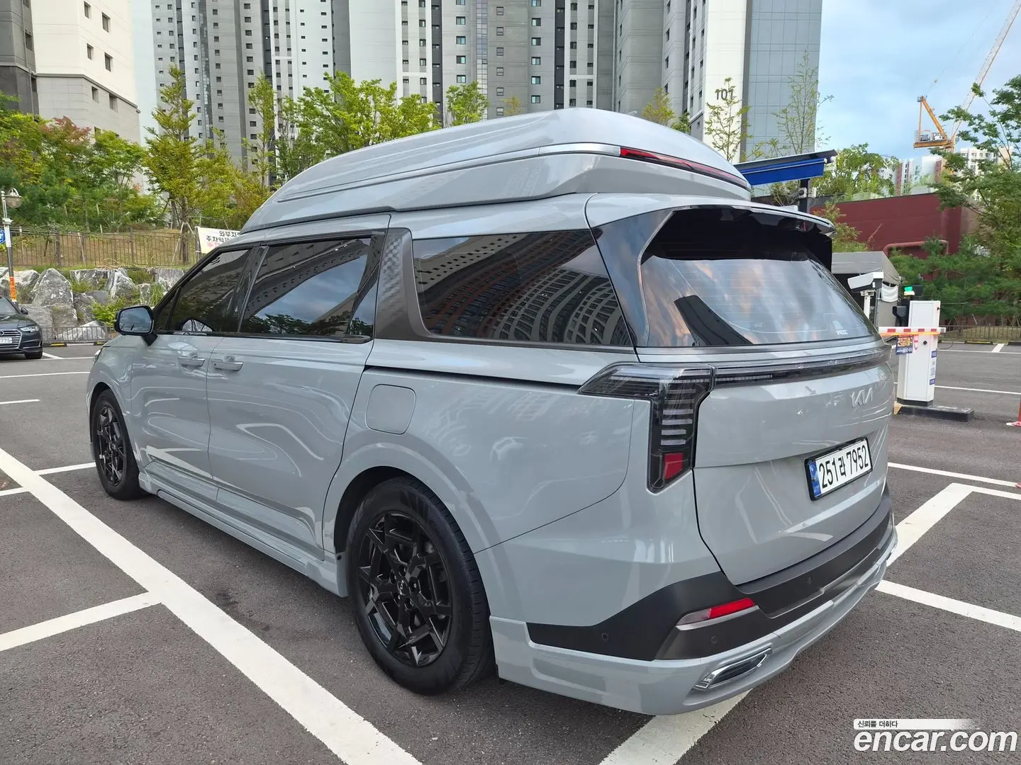Main__Slider__Photo:Canival Kia 2024.7-1