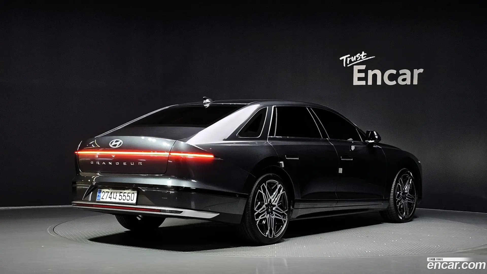 Main__Slider__Photo:Grandeur Hyundai 2023.1-1