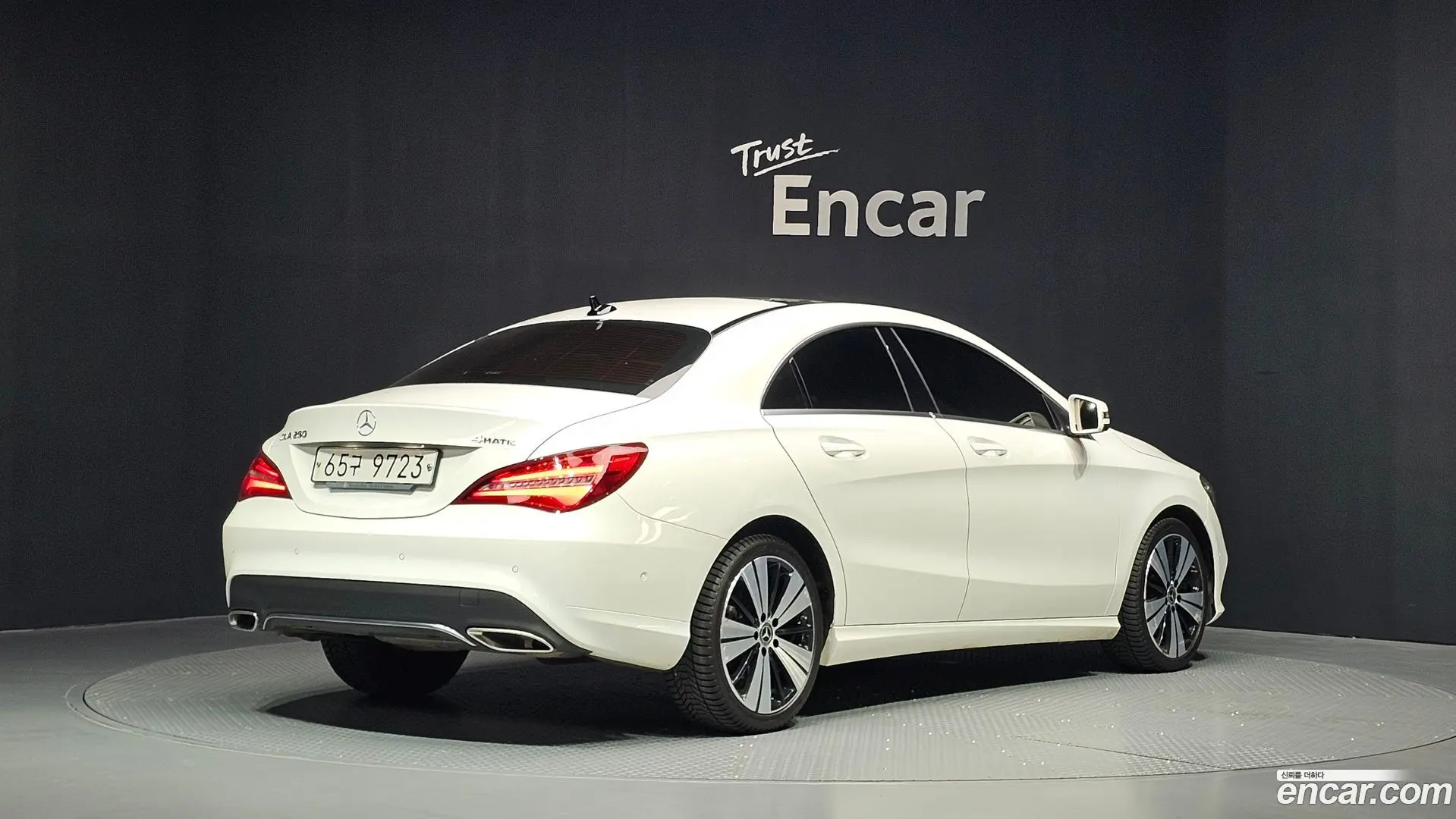 Main__Slider__Photo:CLA-Class Mercedes-Benz 2018.6-1
