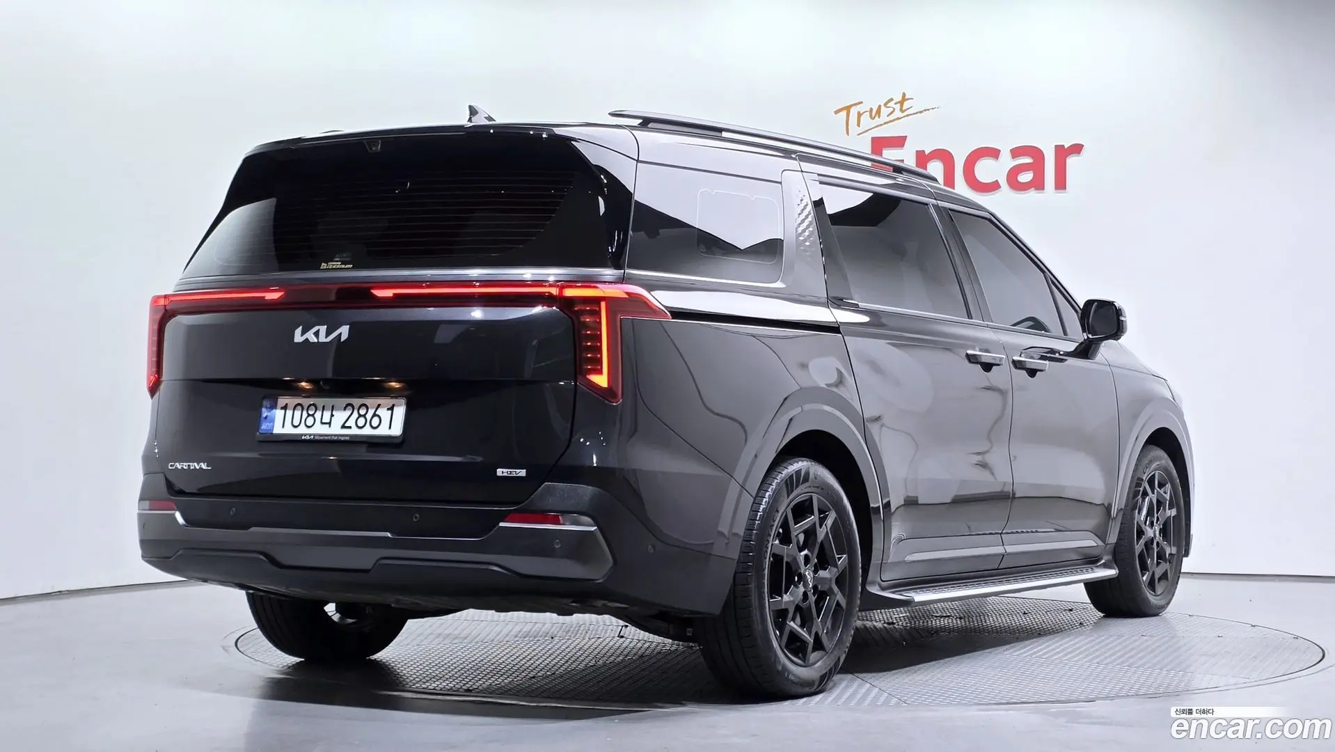 Main__Slider__Photo:Canival Kia 2024.5-1