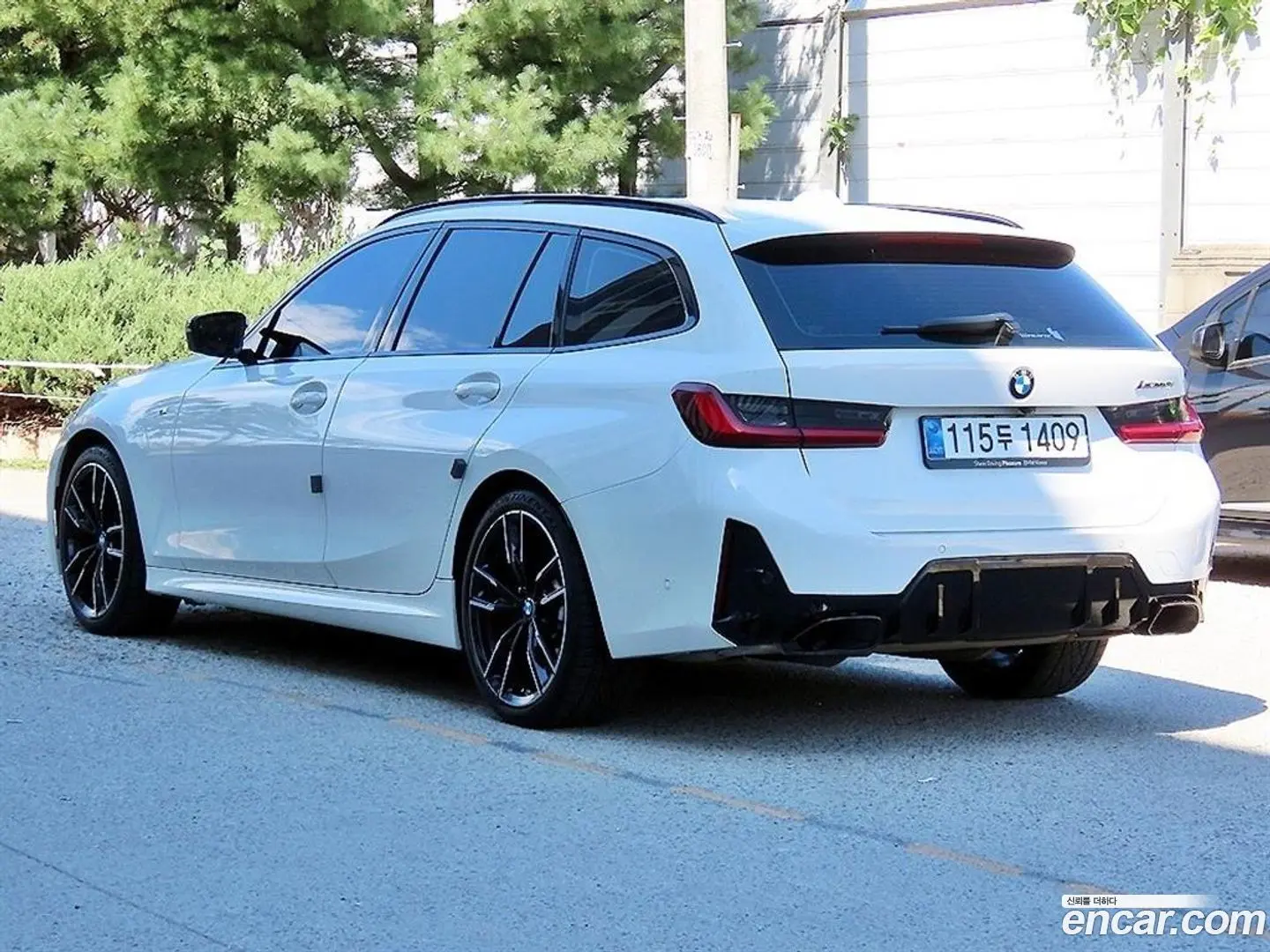 Main__Slider__Photo:3-Series BMW 2025.4-1
