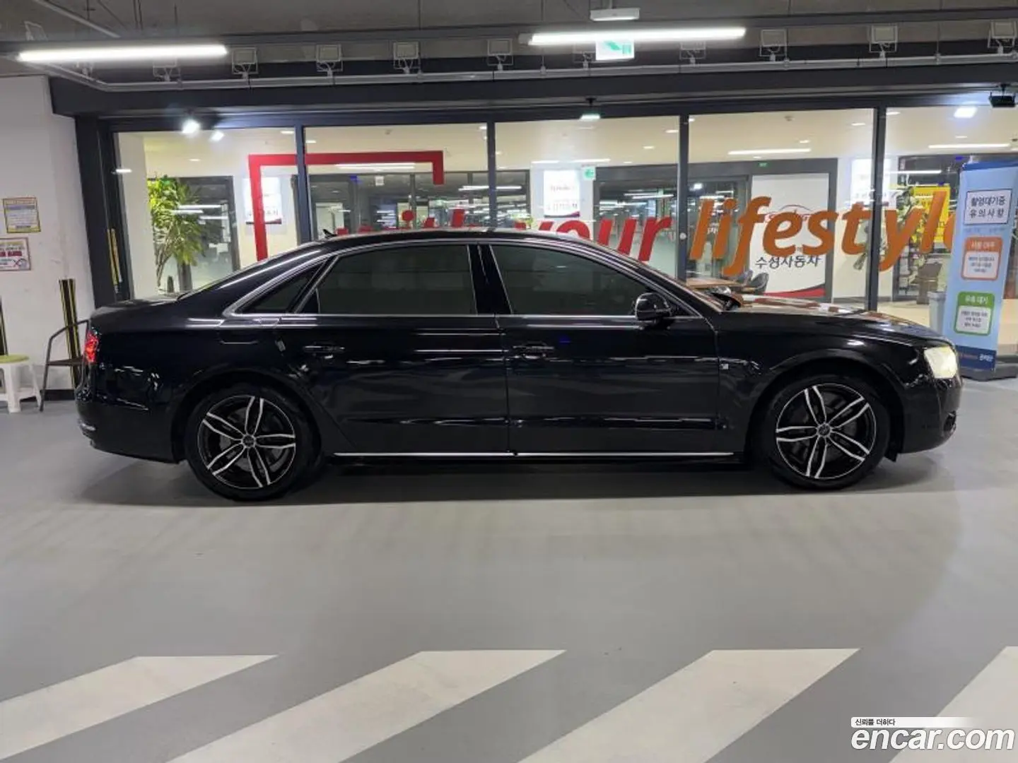 Main__Slider__Photo:A8 Audi 2011.5-1