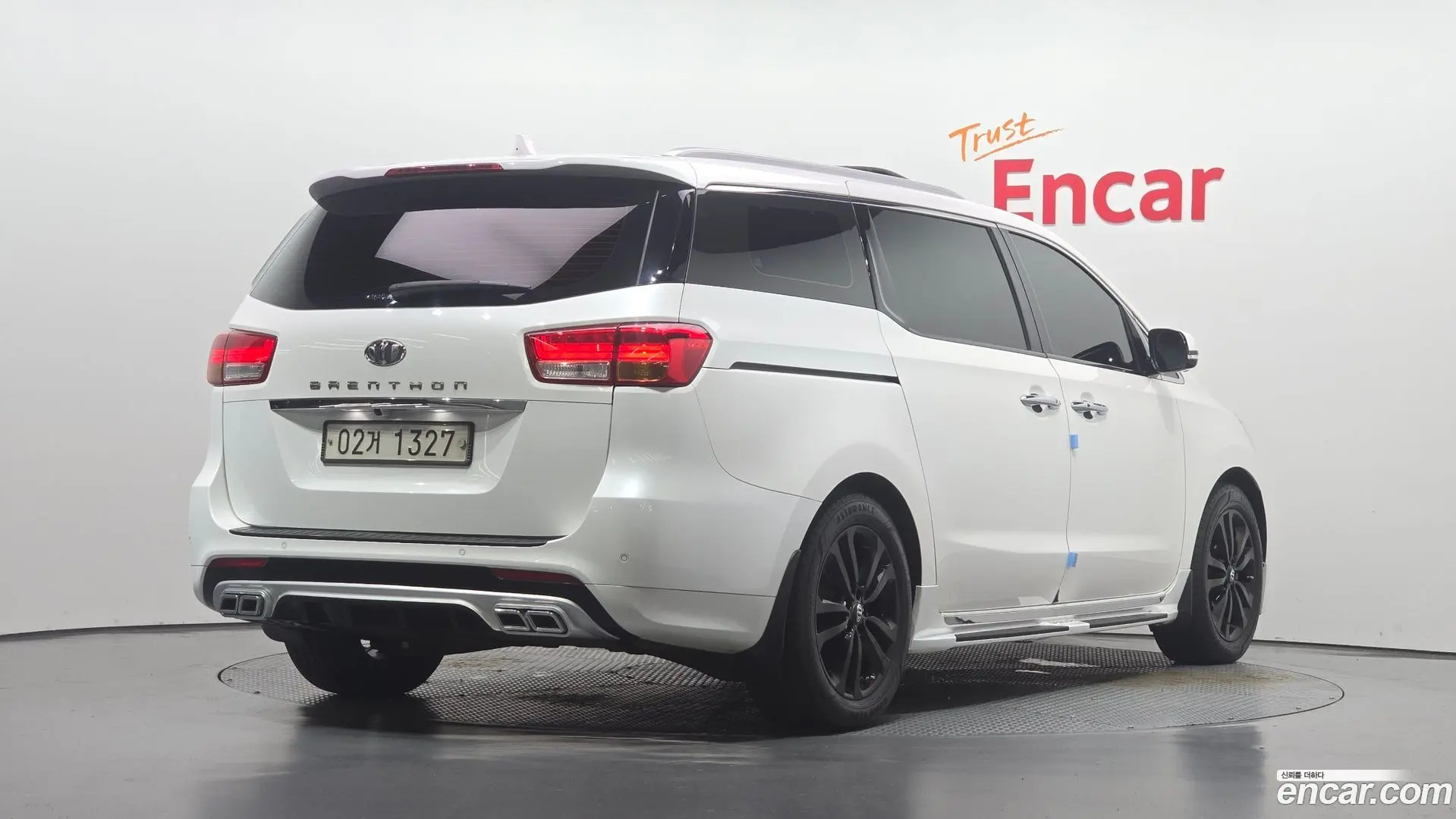 Main__Slider__Photo:Canival Kia 2017.6-1