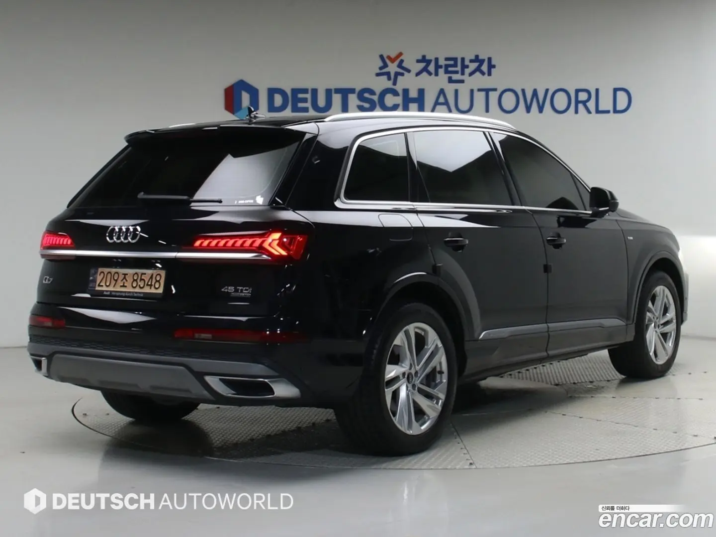 Main__Slider__Photo:Q7 Audi 2021.10-1