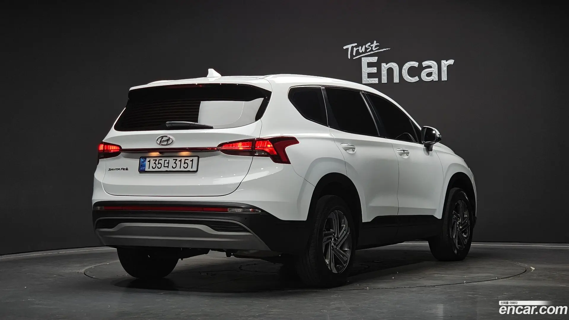 Main__Slider__Photo:Santafe Hyundai 2020.11-1
