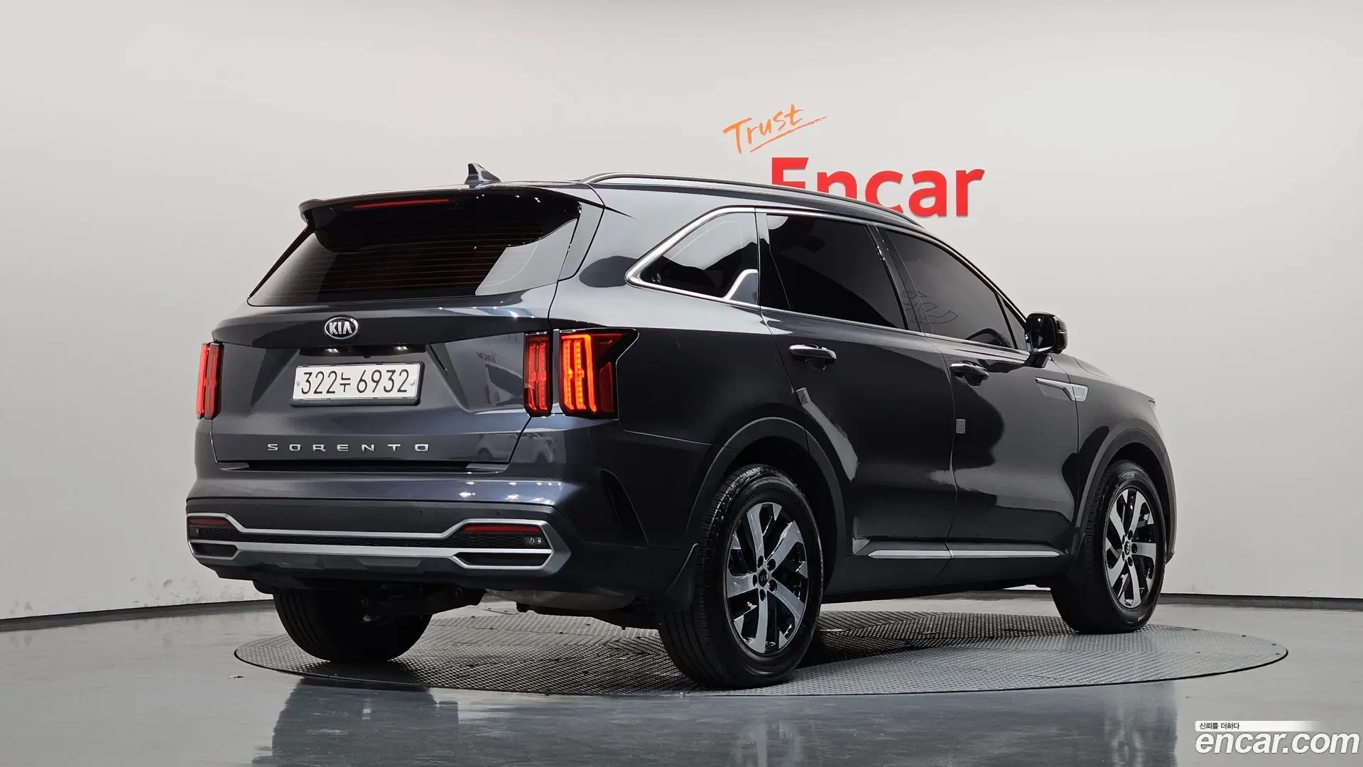 Main__Slider__Photo:Sorento Kia 2020.5-1