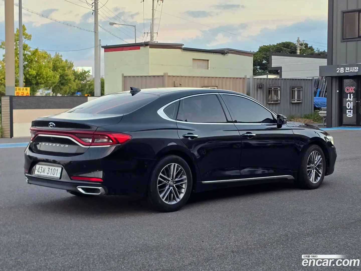 Main__Slider__Photo:Grandeur Hyundai 2019.7-1
