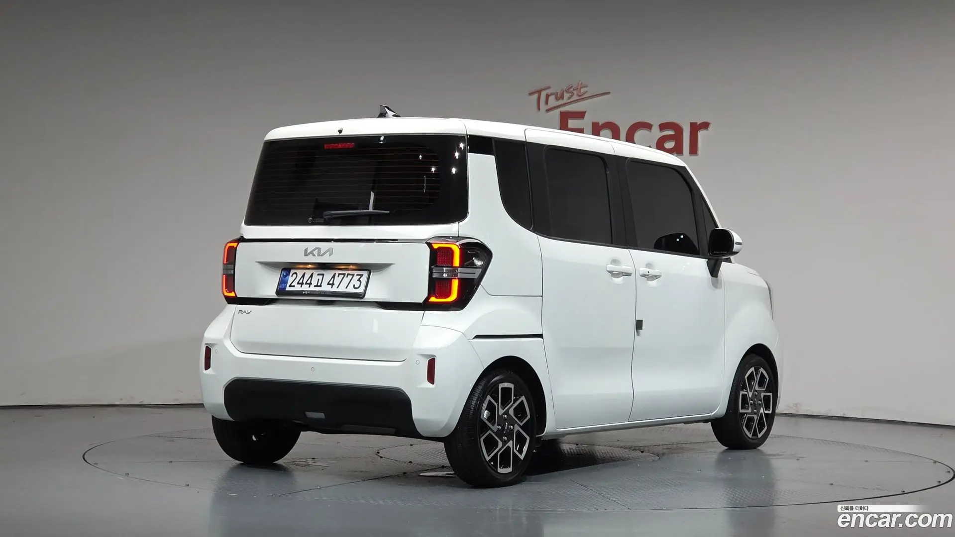 Main__Slider__Photo:RAY Kia 2025.2-1