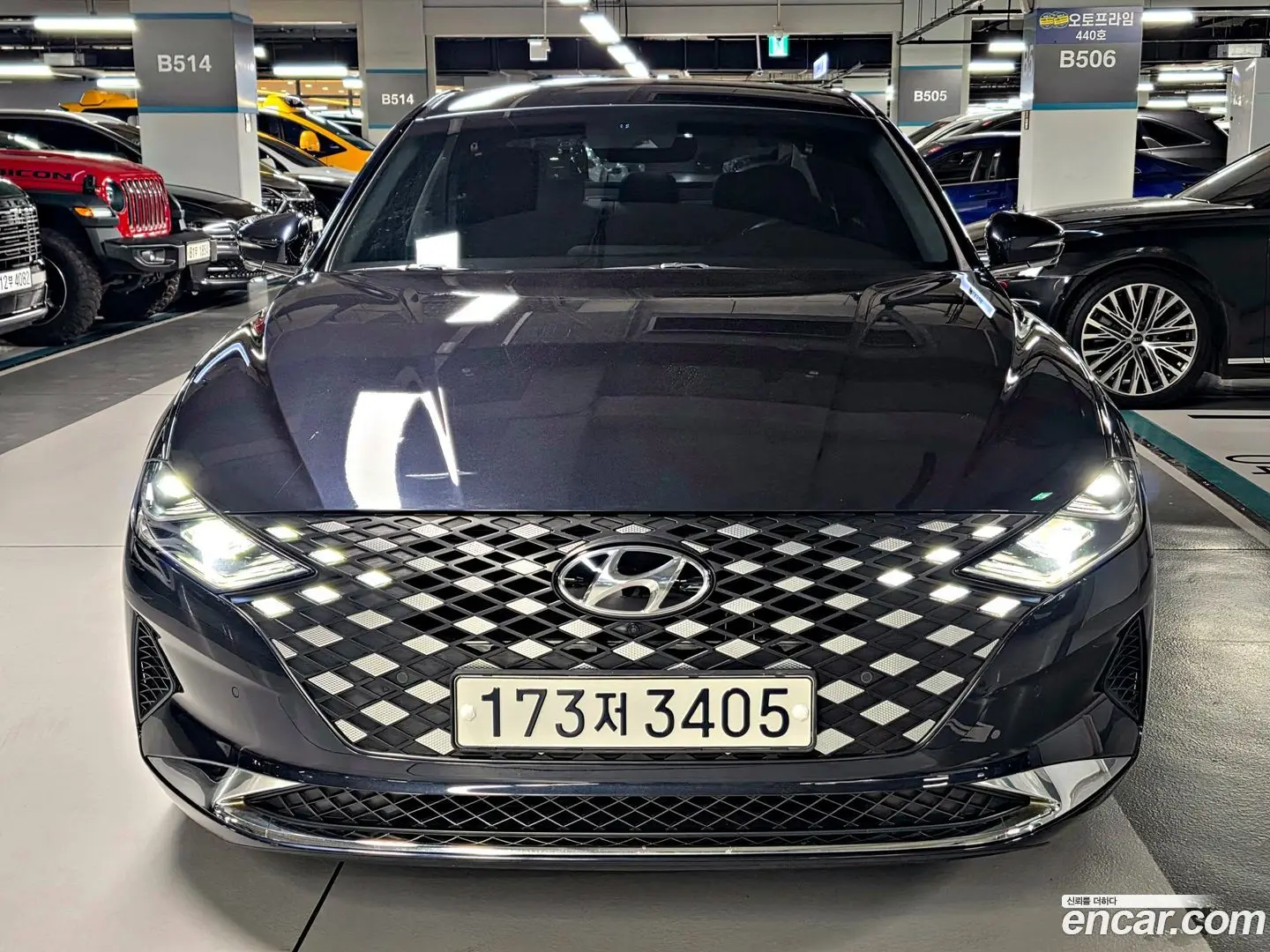 Main__Slider__Photo:Grandeur Hyundai 2021.3-1