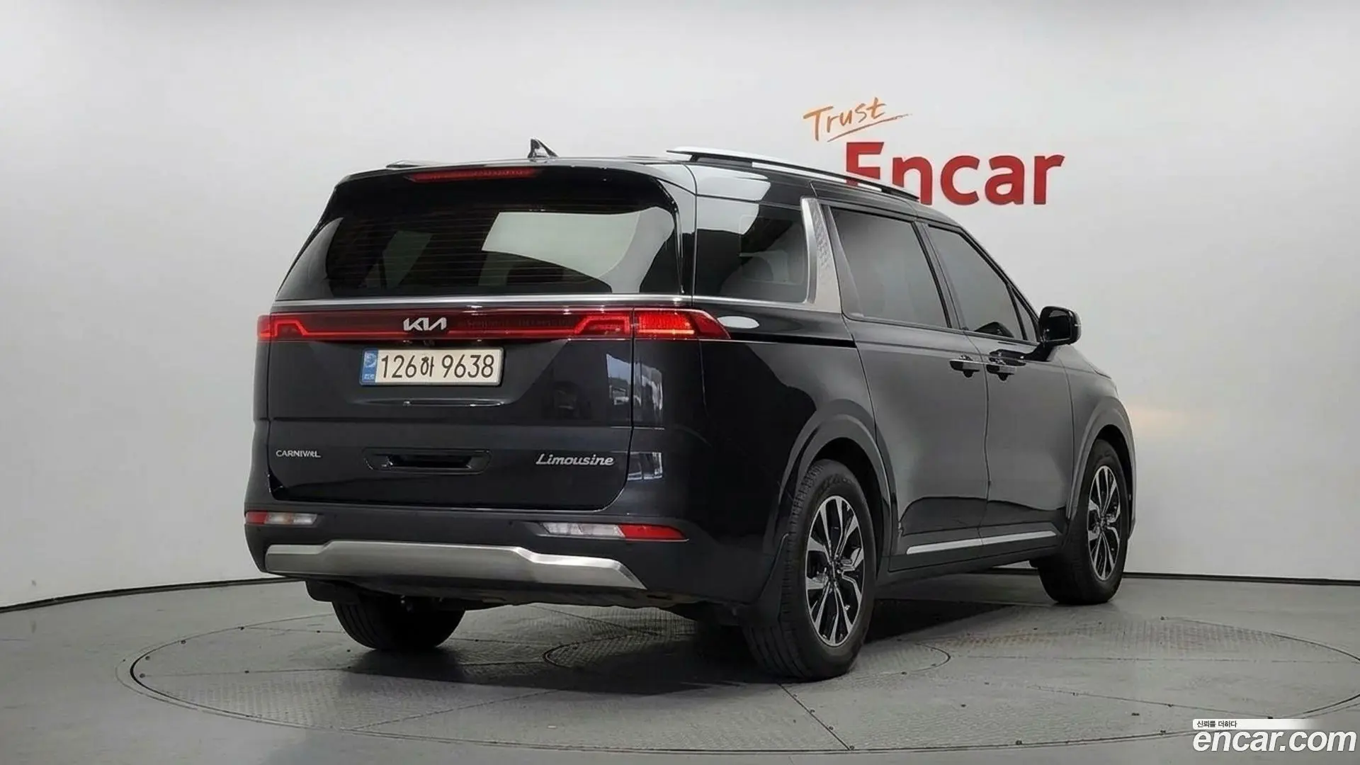 Main__Slider__Photo:Canival Kia 2022.8-1