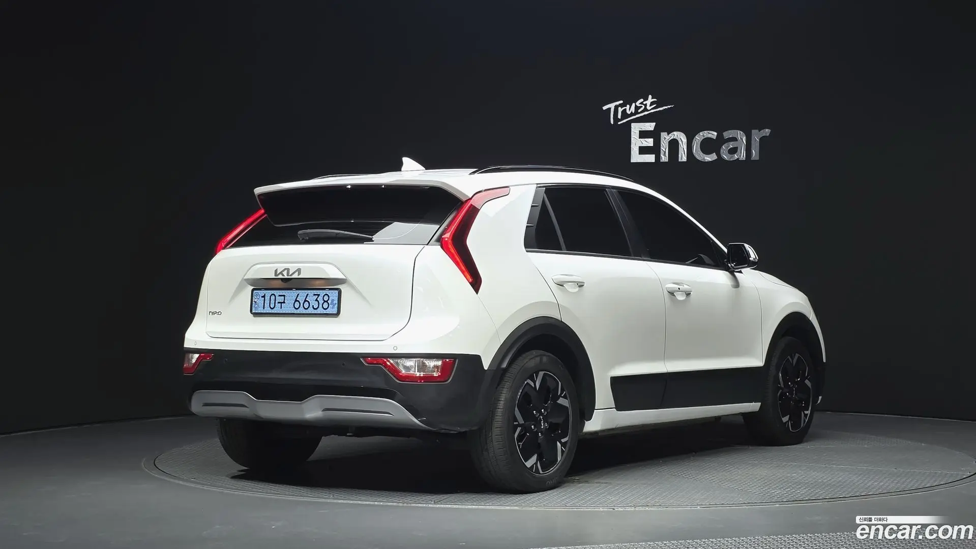 Main__Slider__Photo:Niro Kia 2022.11-1