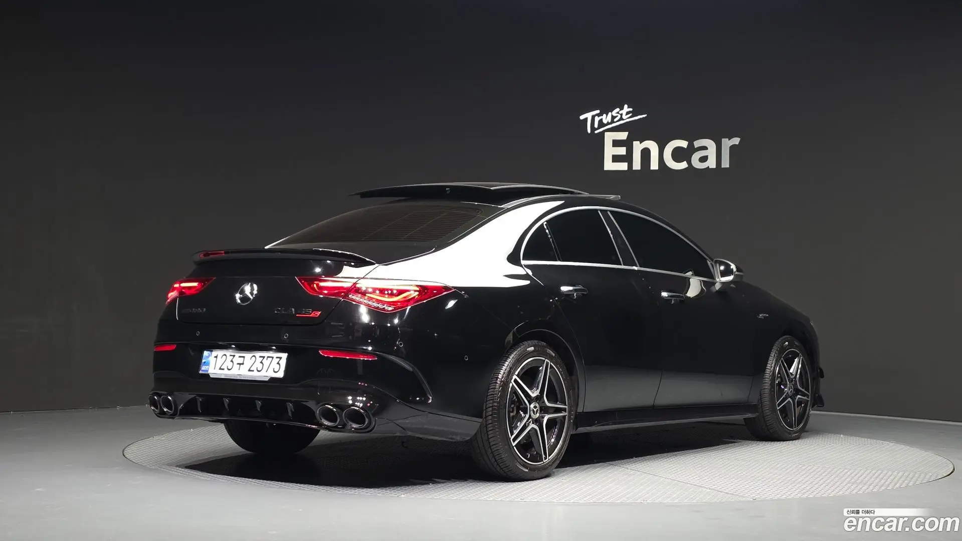 Main__Slider__Photo:CLA-Class Mercedes-Benz 2020.8-1