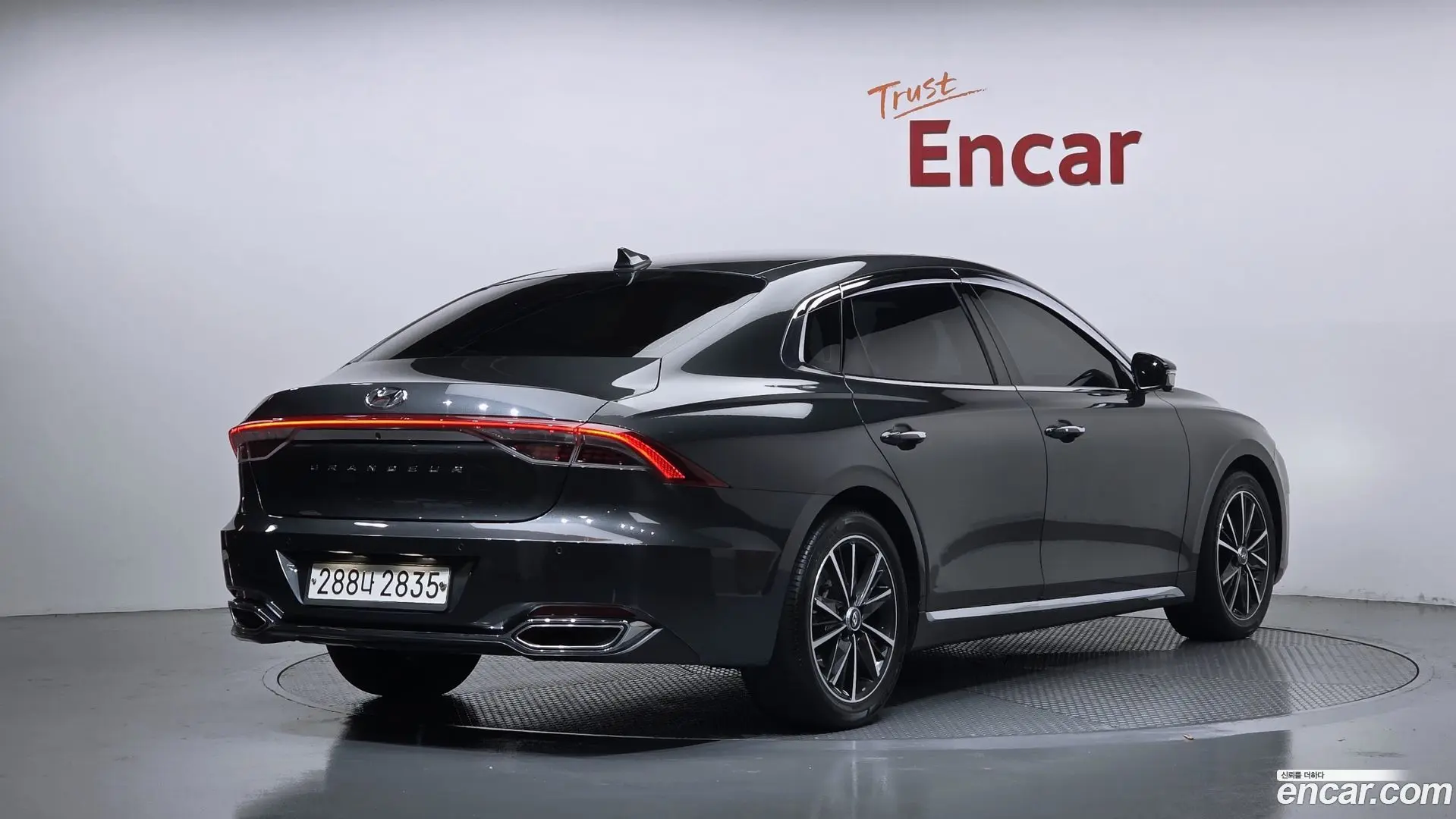 Main__Slider__Photo:Grandeur Hyundai 2020.6-1