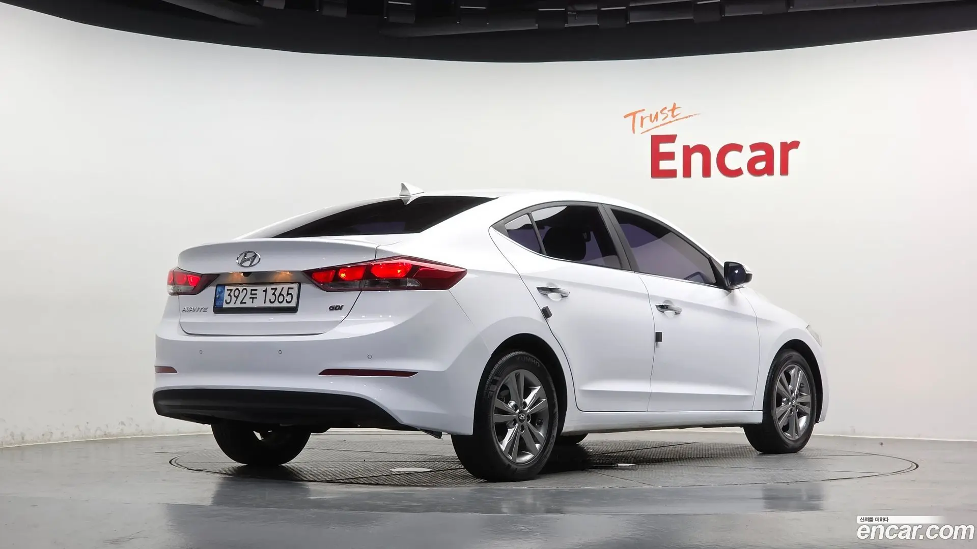 Main__Slider__Photo:AVANTE Hyundai 2016.5-1