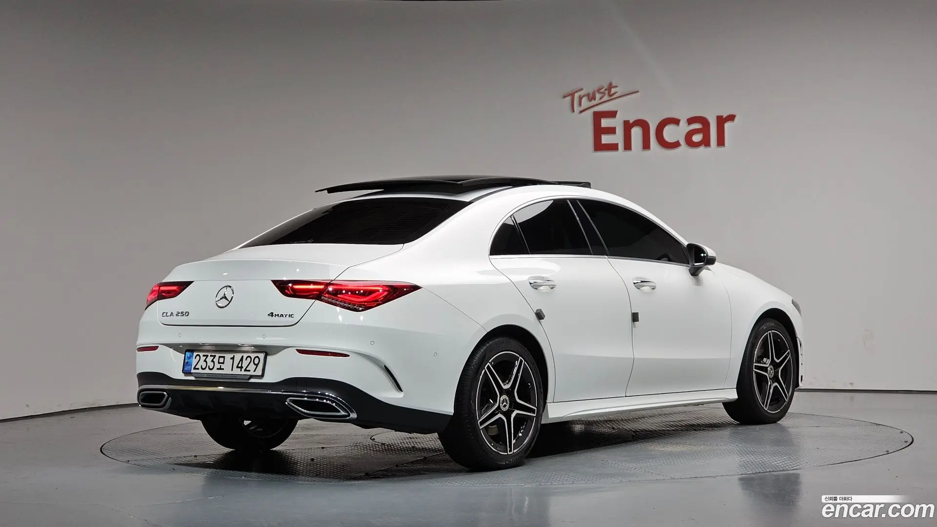 Main__Slider__Photo:CLA-Class Mercedes-Benz 2022.11-1
