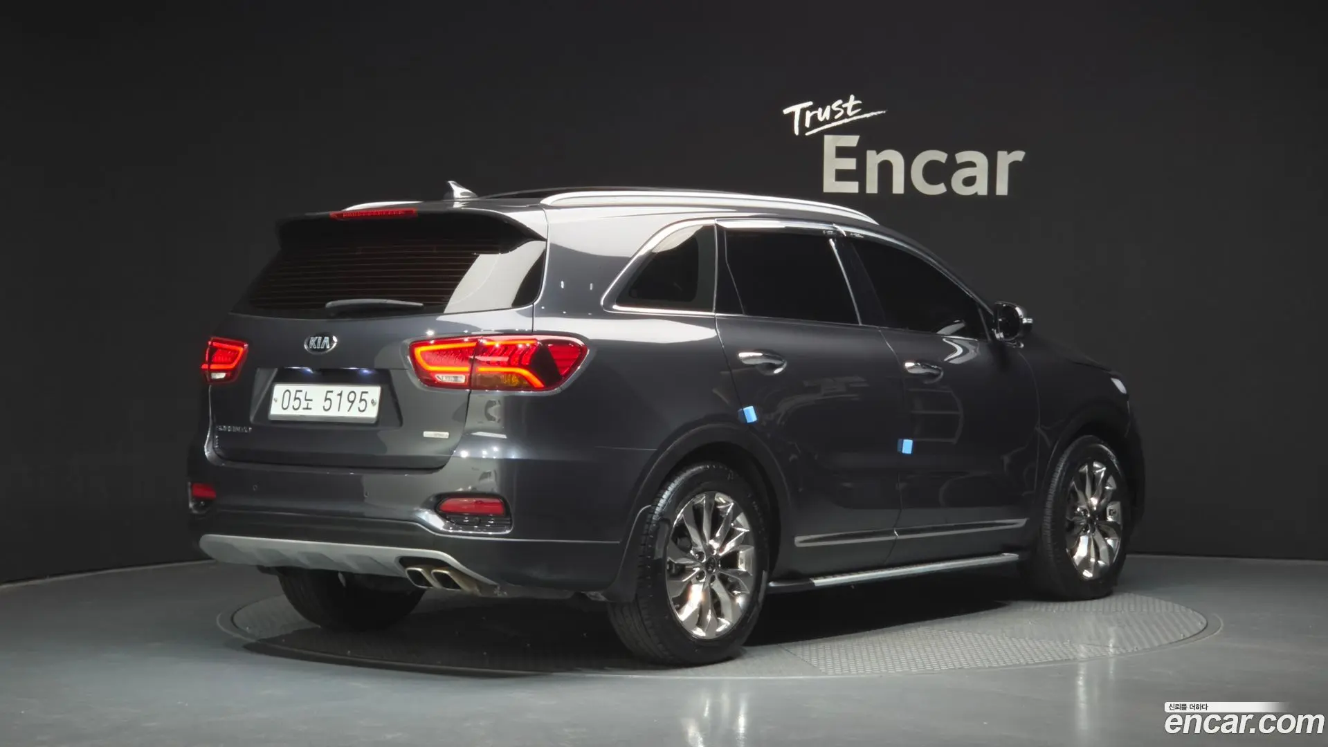 Main__Slider__Photo:Sorento Kia 2017.11-1