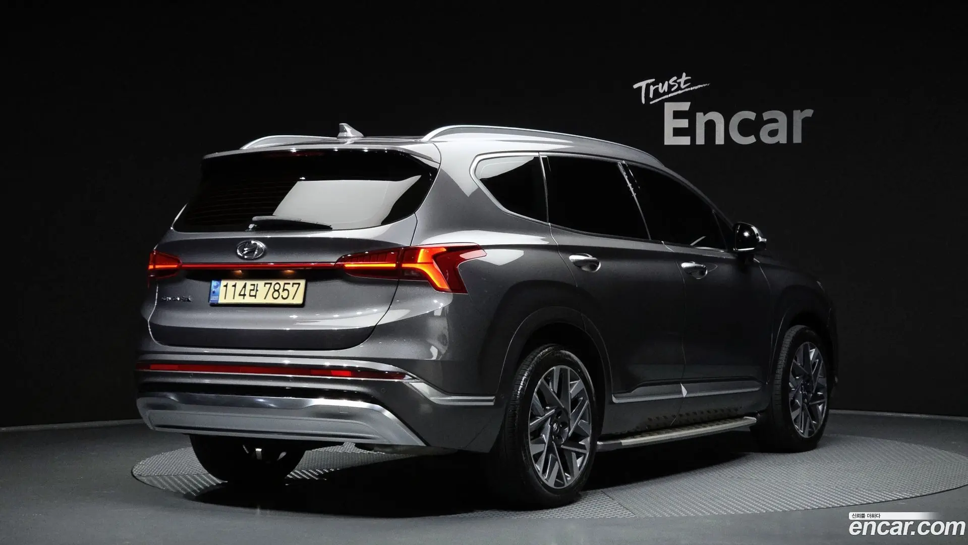 Main__Slider__Photo:Santafe Hyundai 2020.7-1