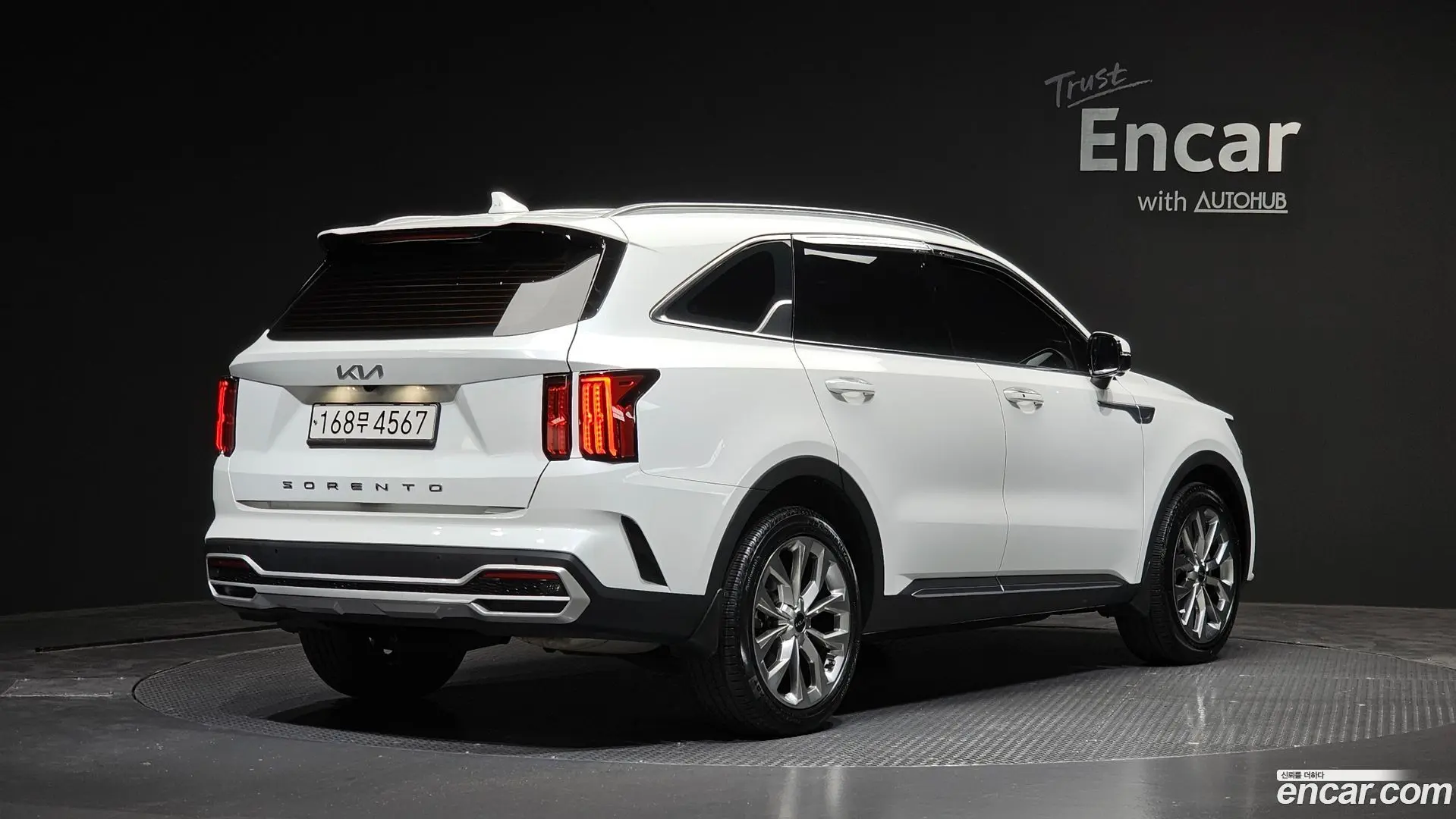 Main__Slider__Photo:Sorento Kia 2022.6-1
