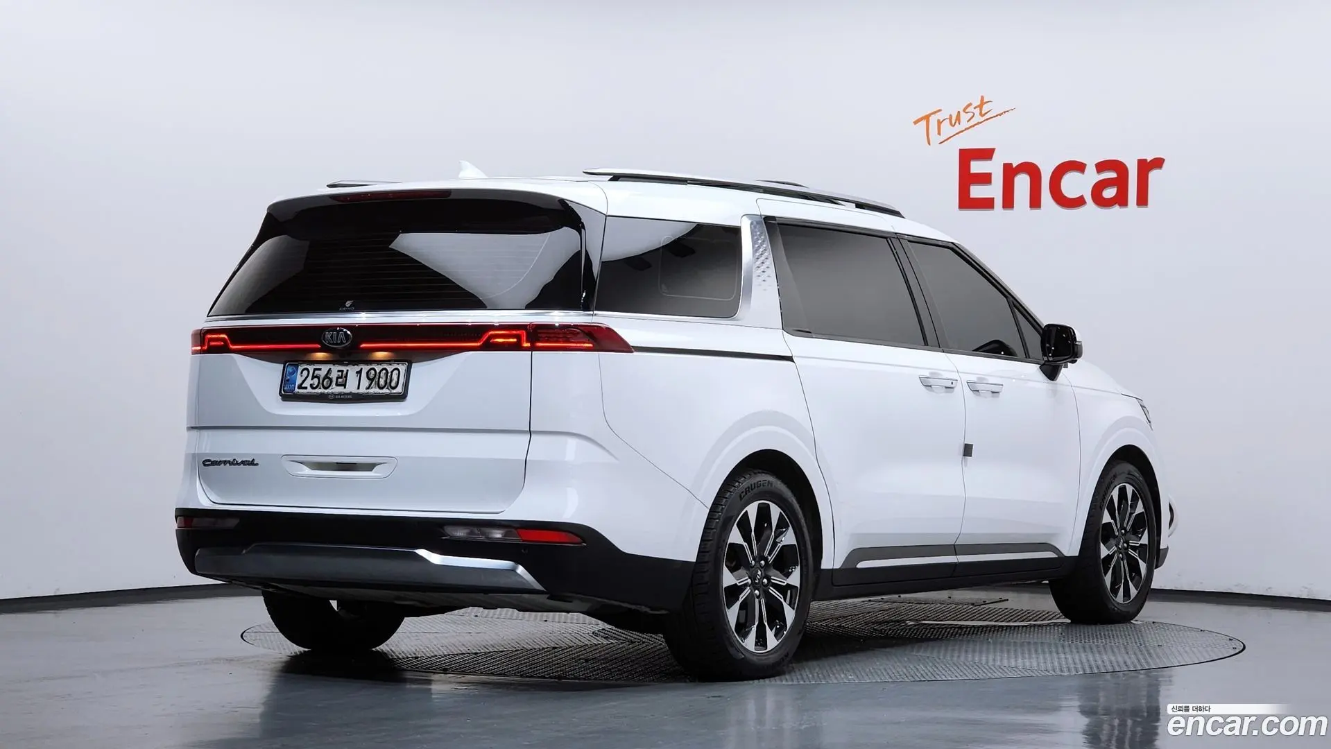 Main__Slider__Photo:Canival Kia 2020.10-1