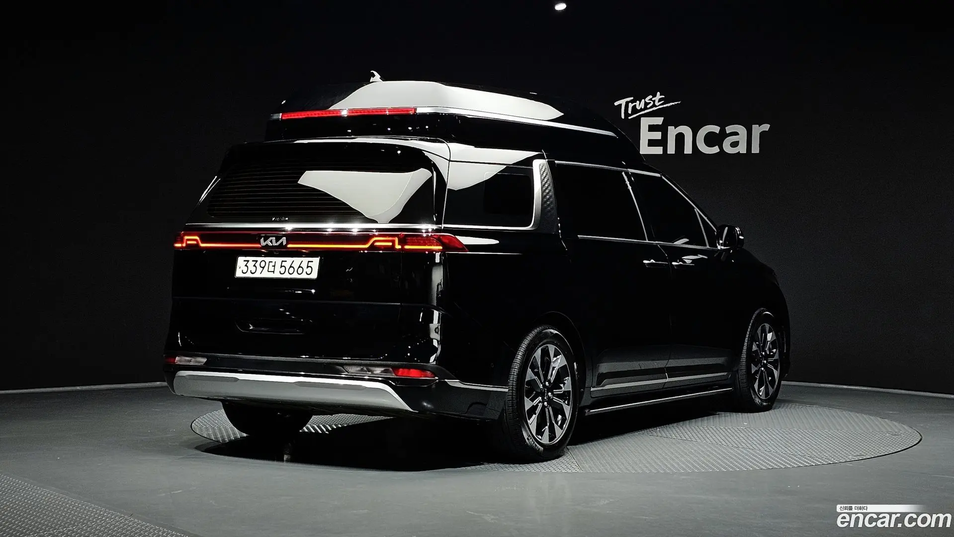 Main__Slider__Photo:Canival Kia 2022.9-1