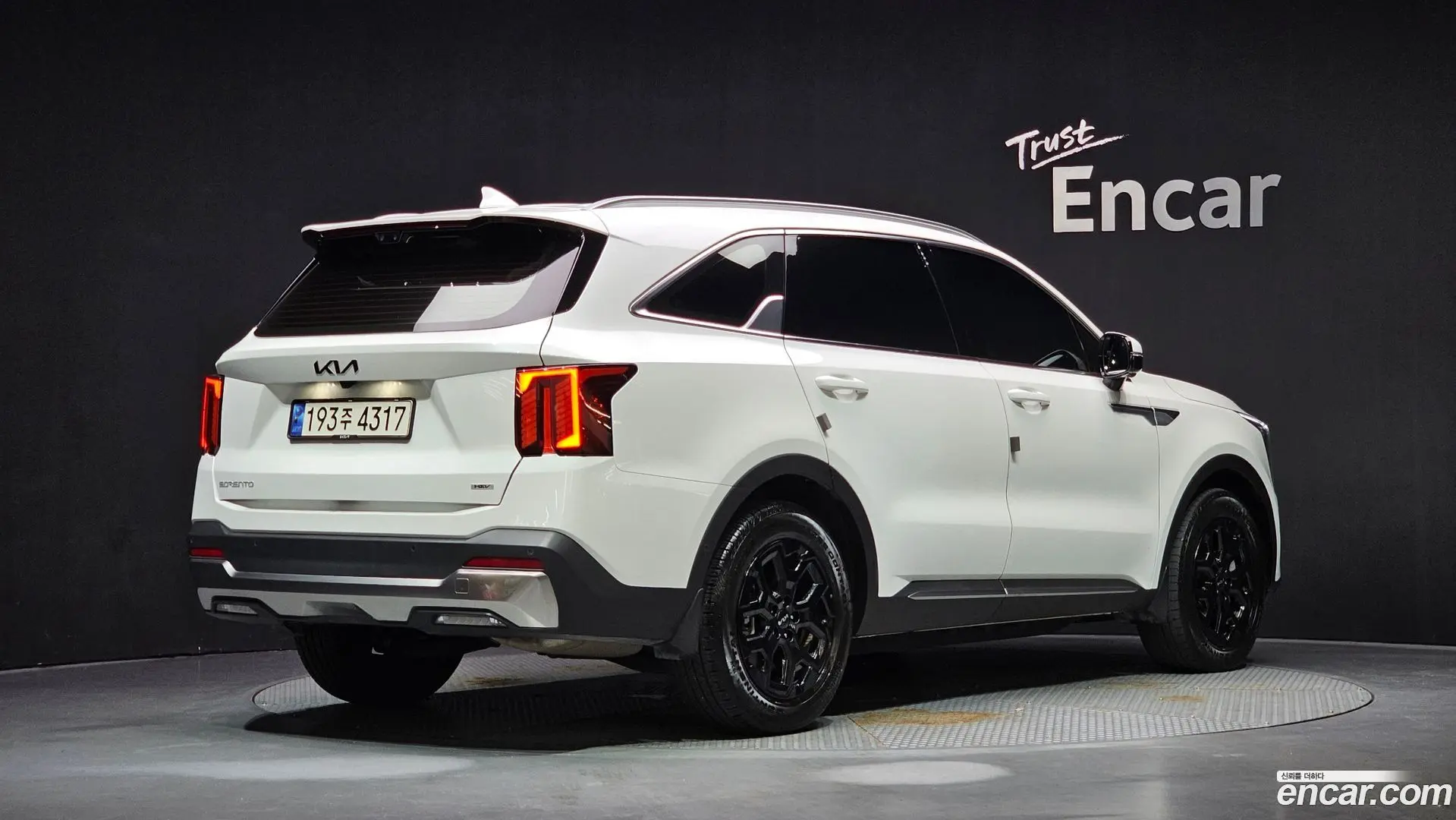 Main__Slider__Photo:Sorento Kia 2023.8-1