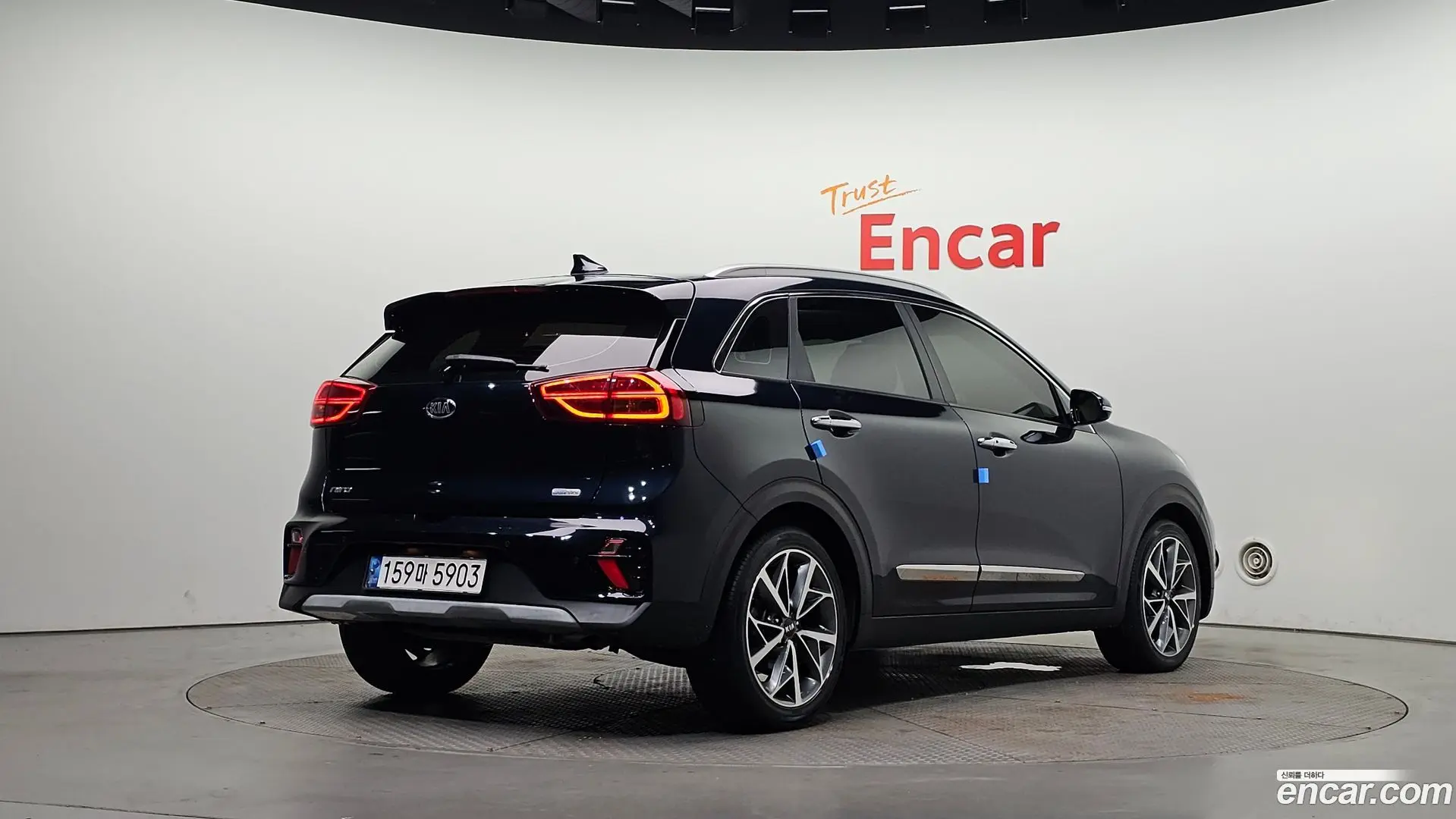 Main__Slider__Photo:Niro Kia 2020.10-1