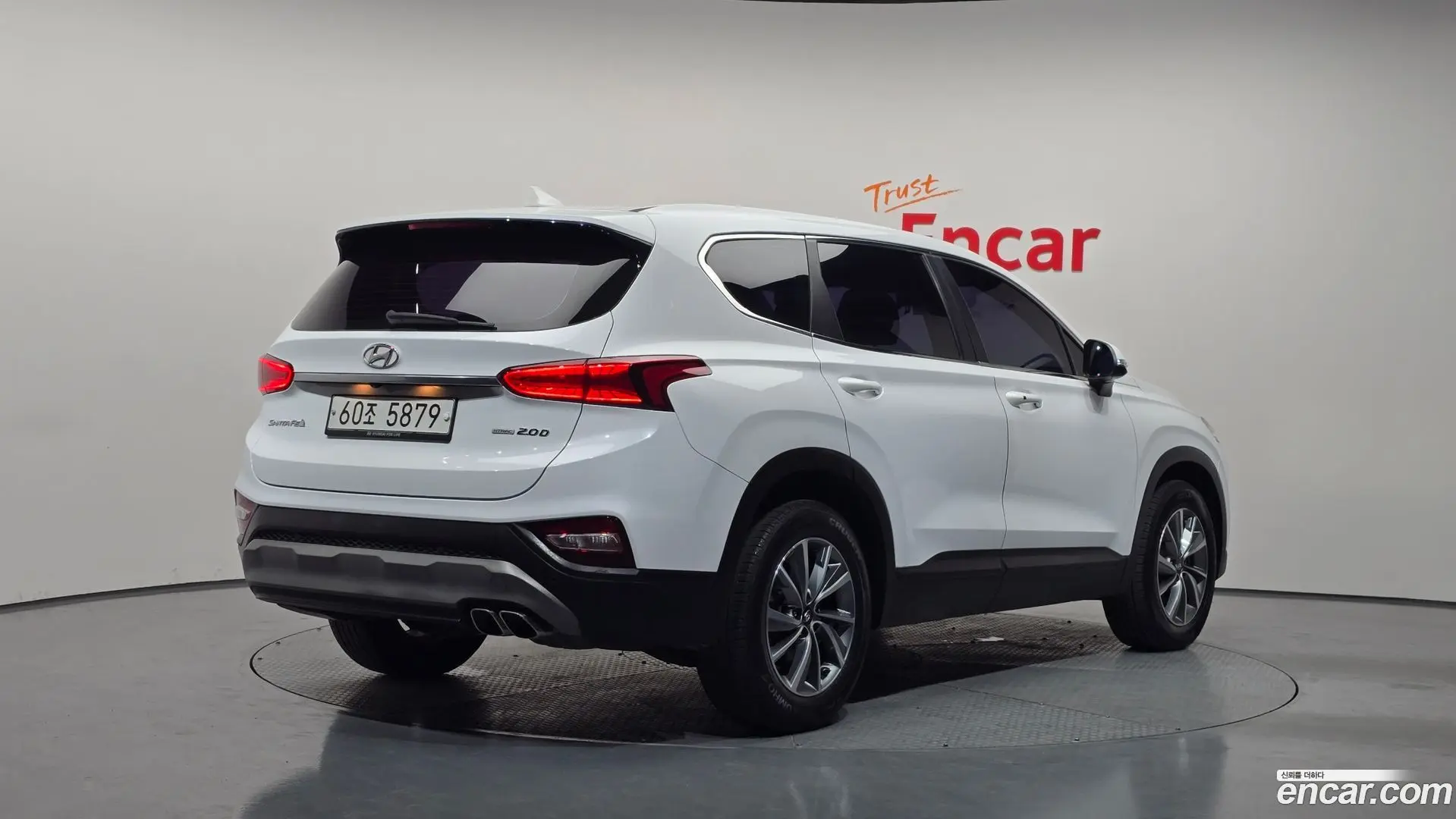 Main__Slider__Photo:Santafe Hyundai 2018.6-1