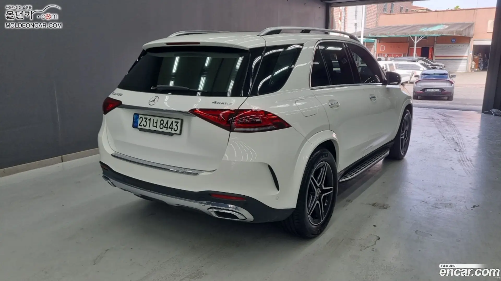 Main__Slider__Photo:GLE-Class Mercedes-Benz 2021.11-1