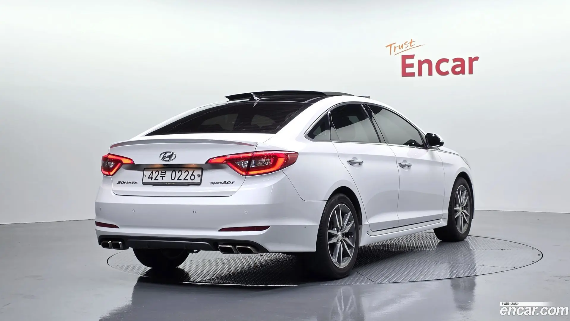 Main__Slider__Photo:Sonata Hyundai 2015.11-1