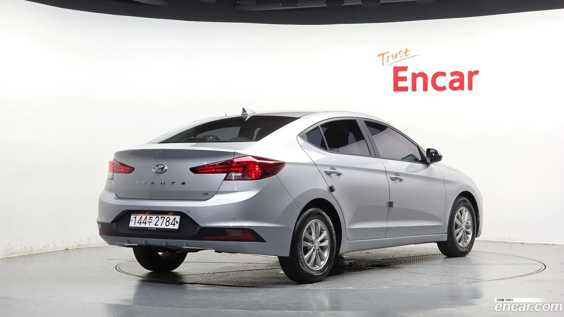 Main__Slider__Photo:AVANTE Hyundai 2019.10-1