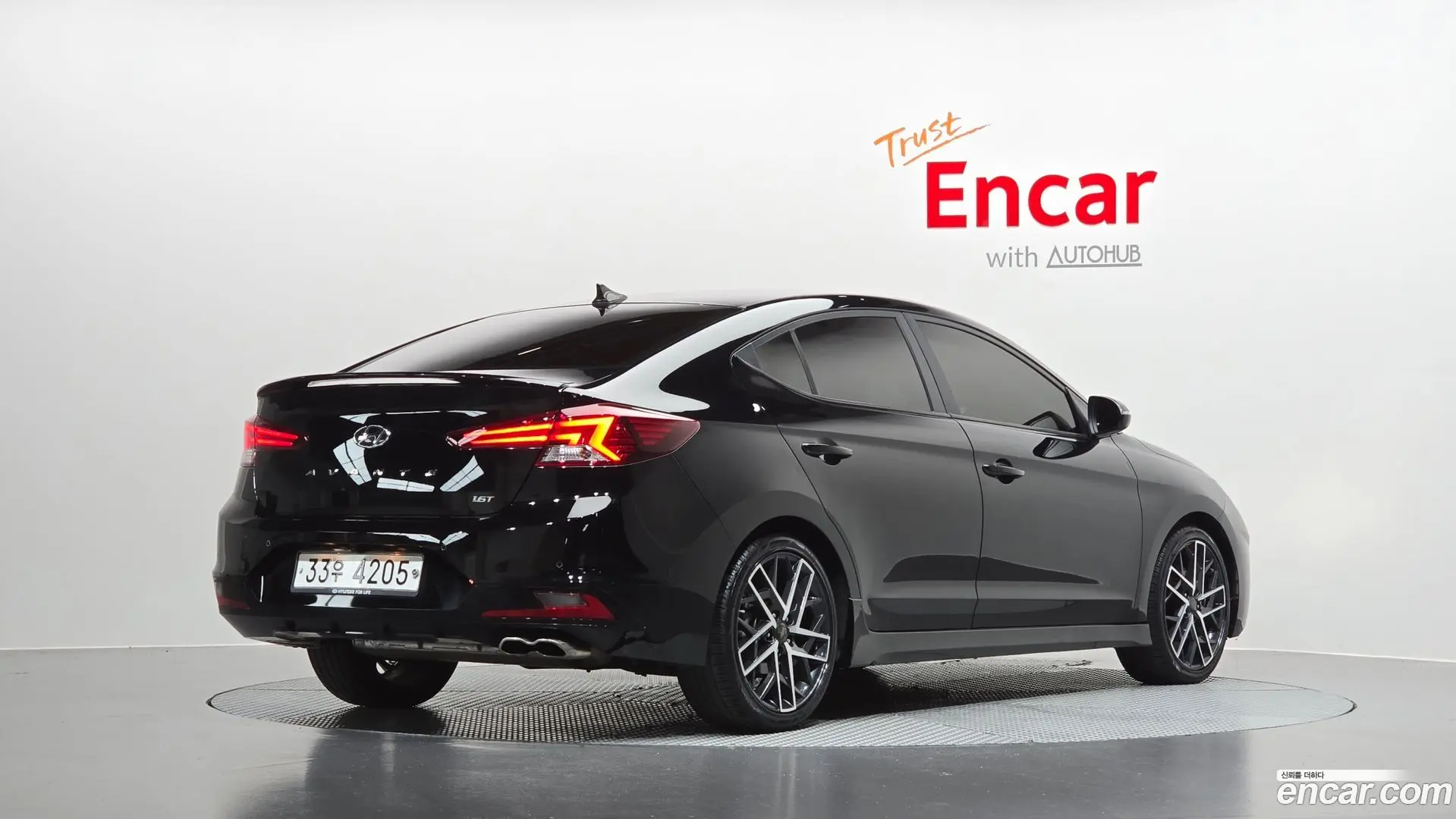 Main__Slider__Photo:AVANTE Hyundai 2019.4-1