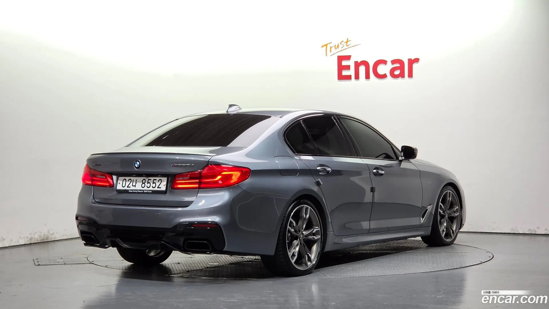 Main__Slider__Photo:5-Series BMW 2017.11-1
