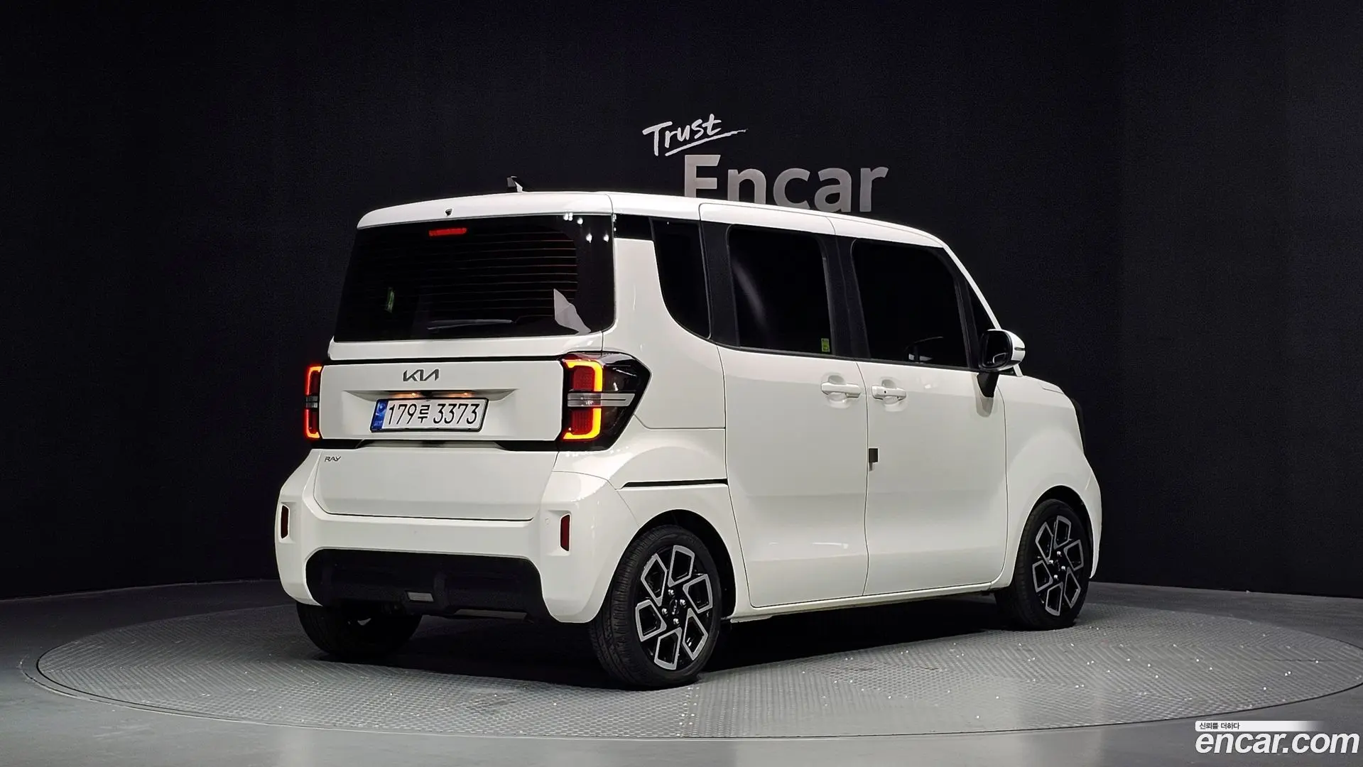 Main__Slider__Photo:RAY Kia 2023.9-1