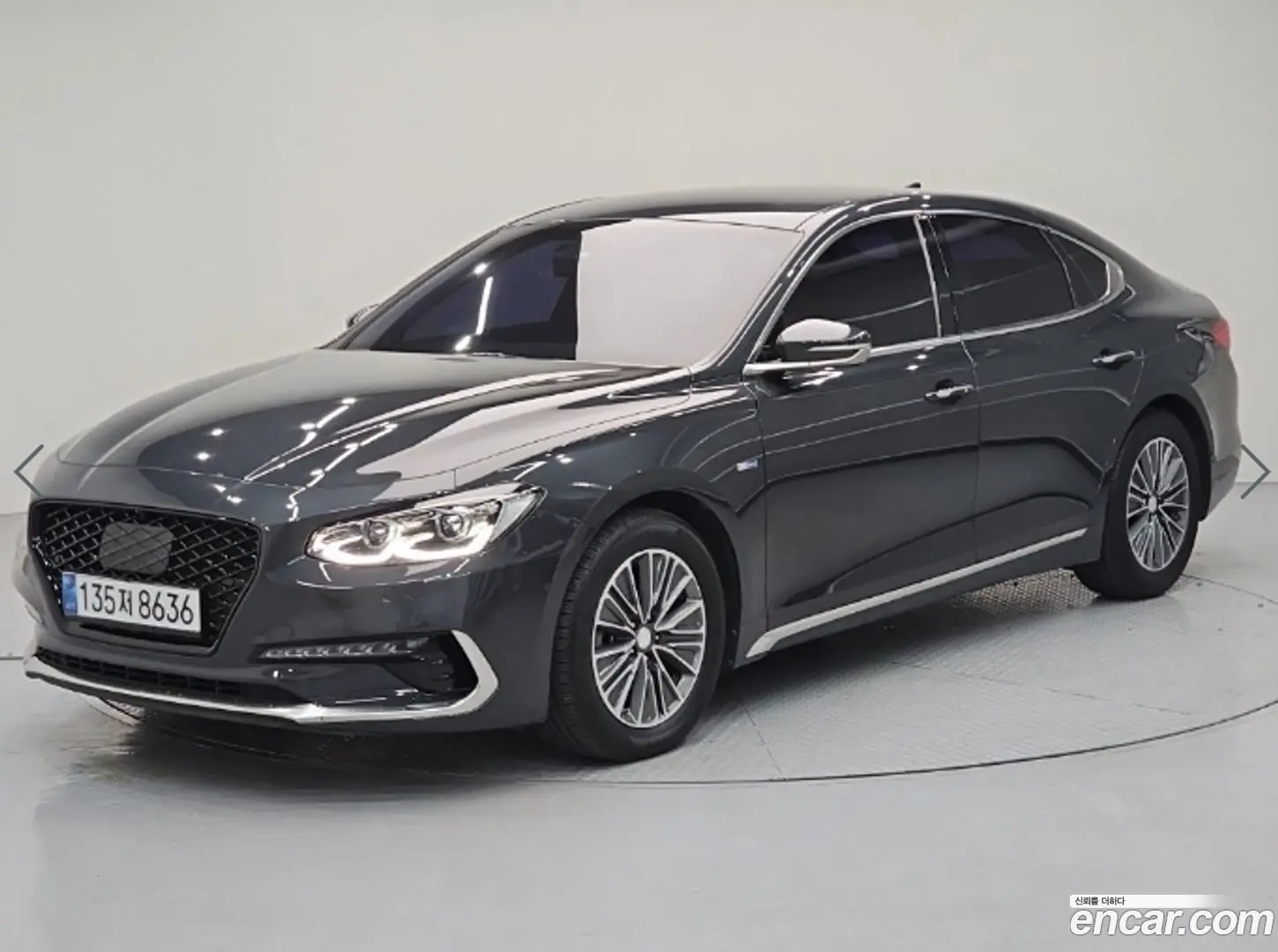 Main__Slider__Photo:Grandeur Hyundai 2018.10-1