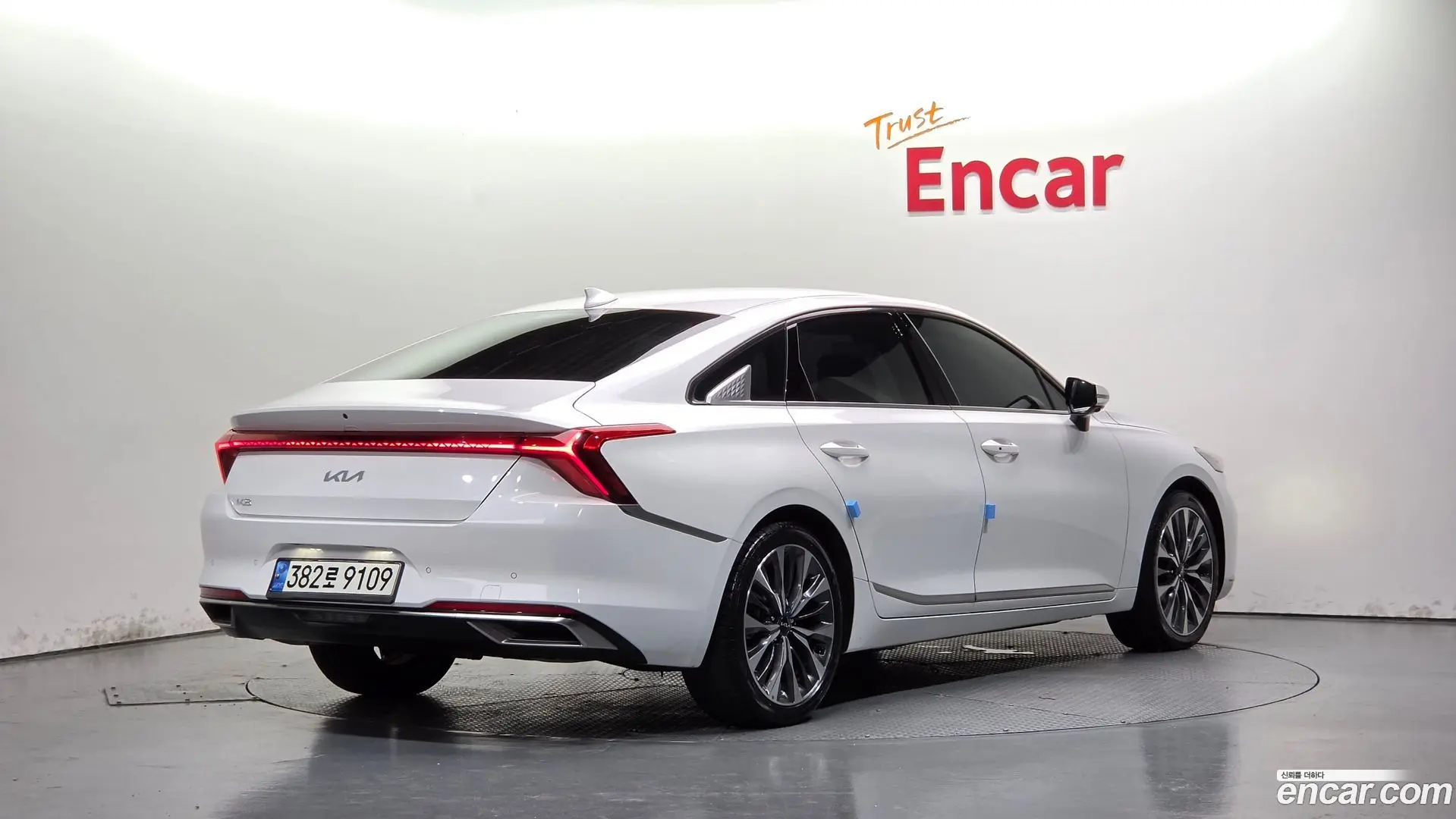 Main__Slider__Photo:K8 Kia 2021.7-1