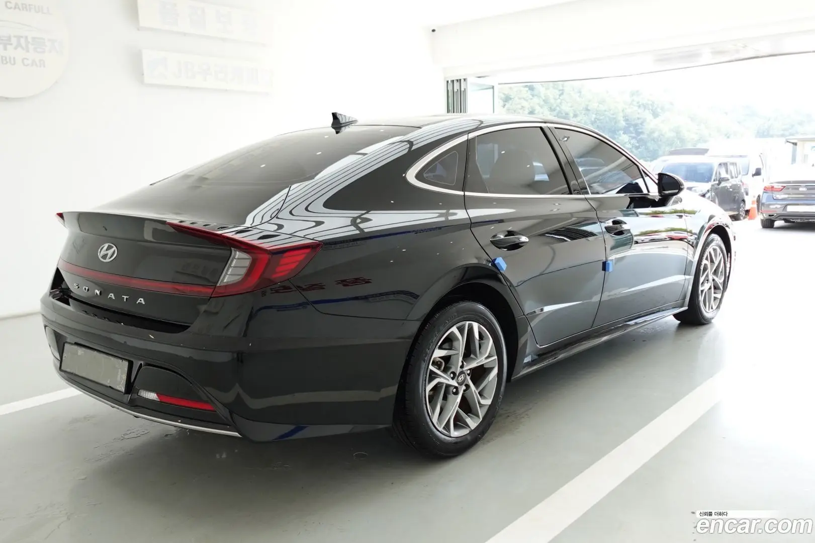 Main__Slider__Photo:Sonata Hyundai 2023.1-1