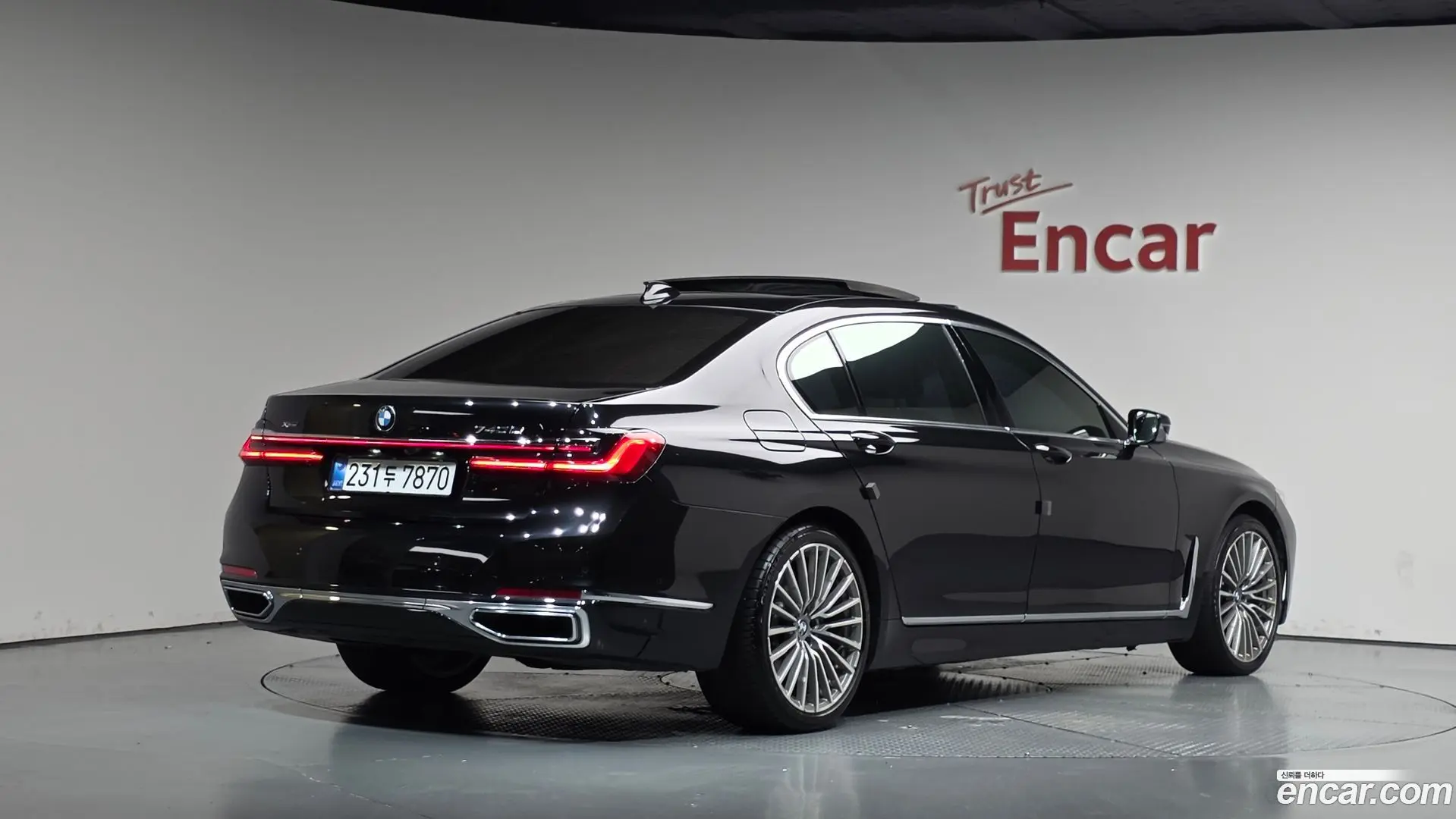 Main__Slider__Photo:7-Series BMW 2019.9-1