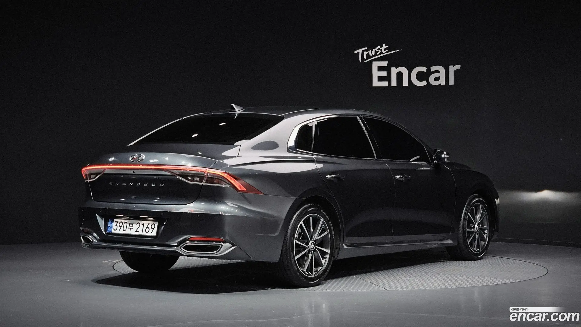 Main__Slider__Photo:Grandeur Hyundai 2022.9-1