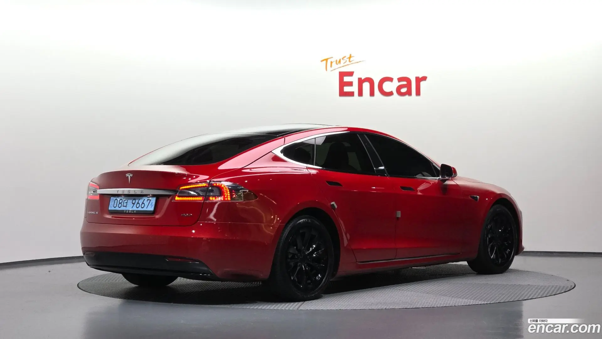 Main__Slider__Photo:Model S Tesla 2017.11-1