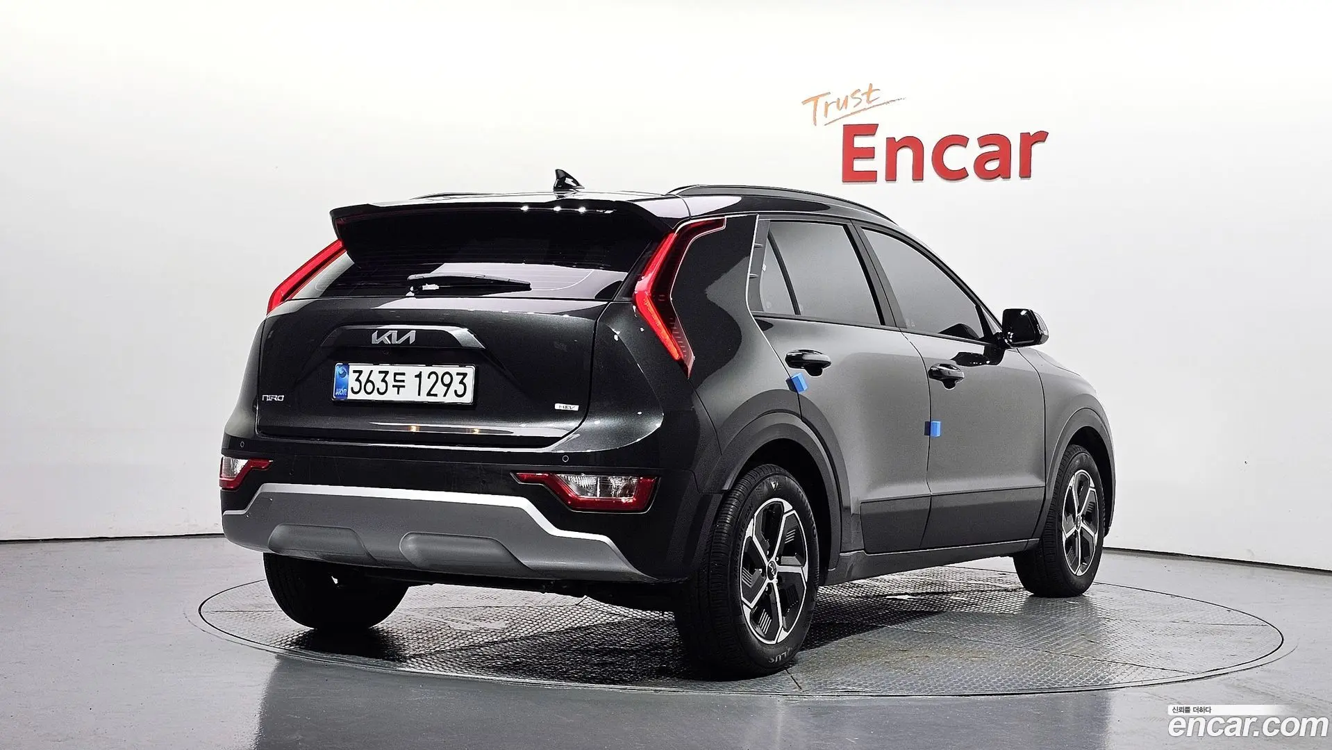 Main__Slider__Photo:Niro Kia 2025.11-1