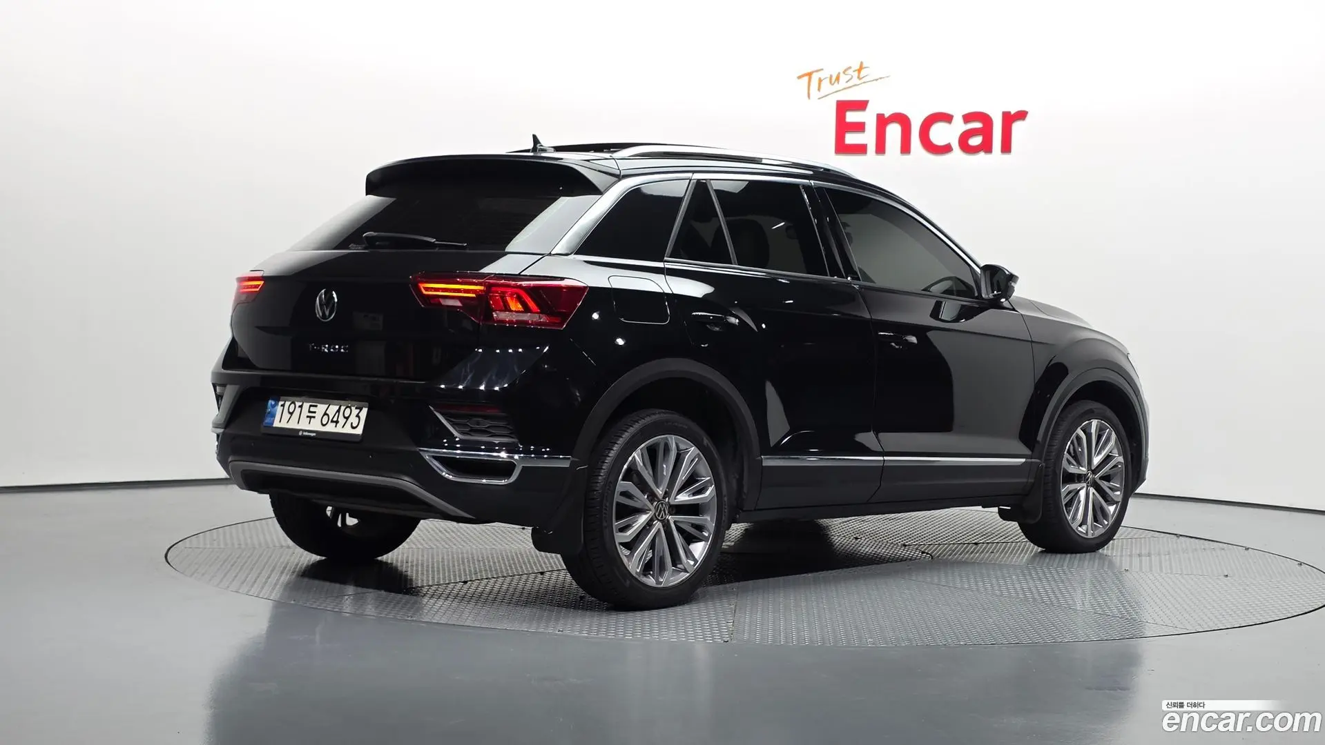 Main__Slider__Photo:T-Roc Volkswagen 2022.0-1
