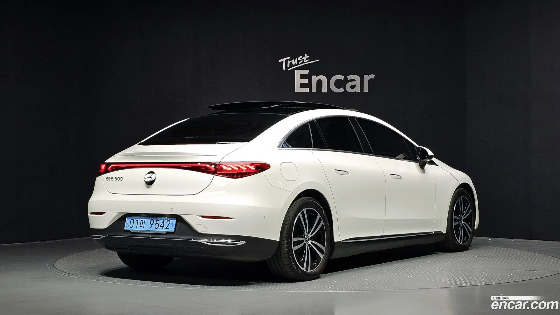 Main__Slider__Photo:EQE Mercedes-Benz 2023.7-1