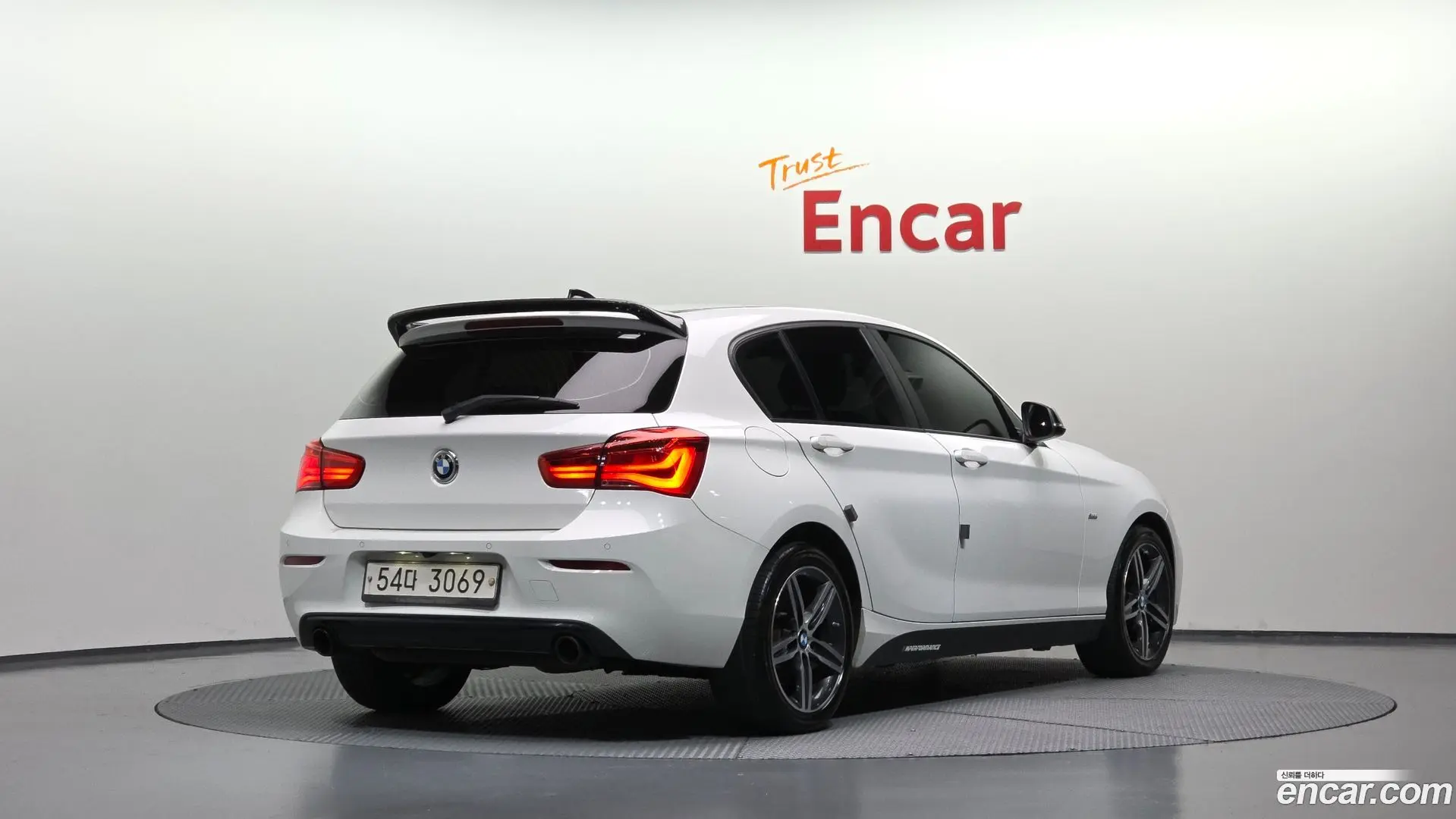 Main__Slider__Photo:1-Series BMW 2016.11-1