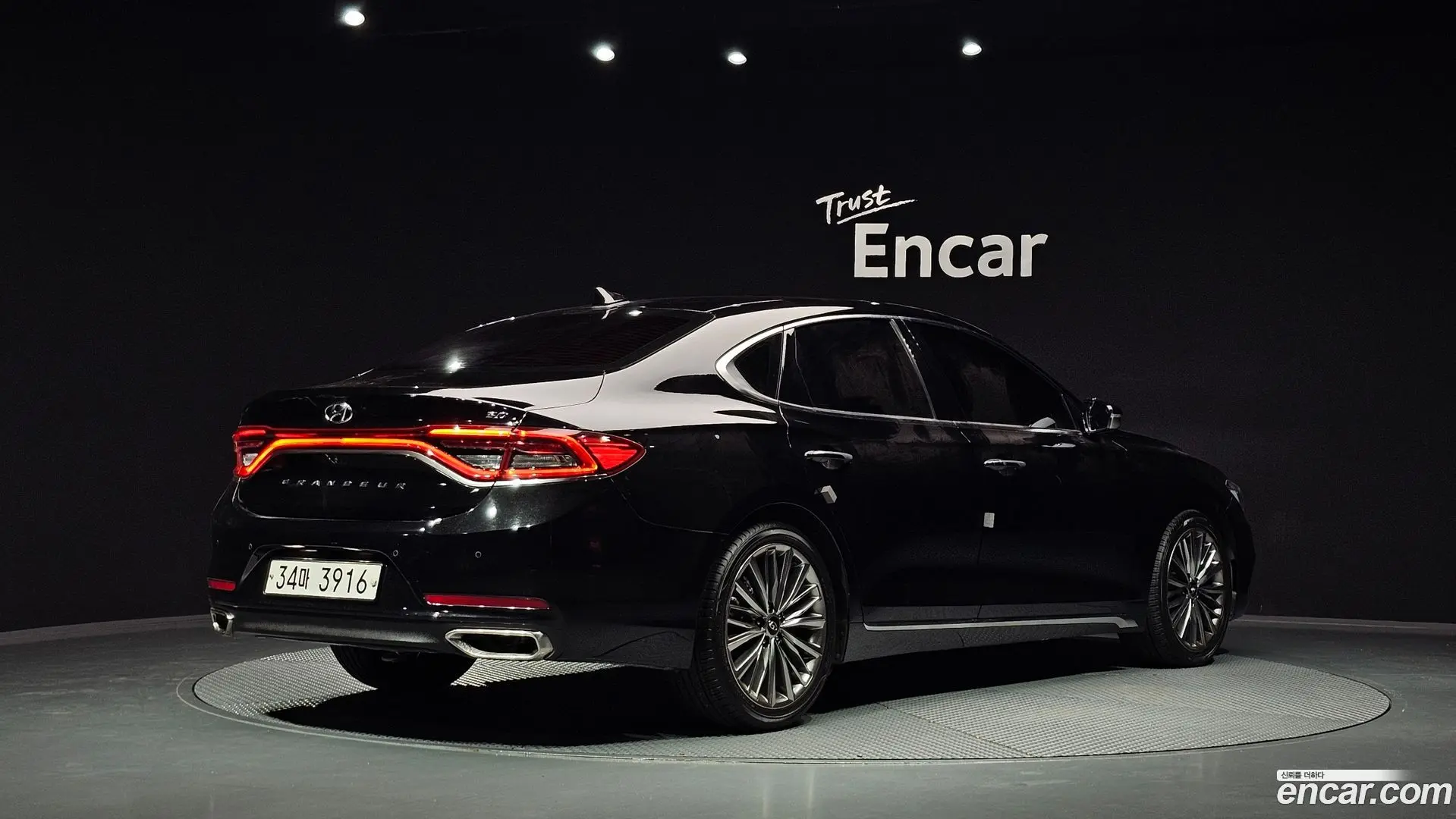Main__Slider__Photo:Grandeur Hyundai 2019.0-1