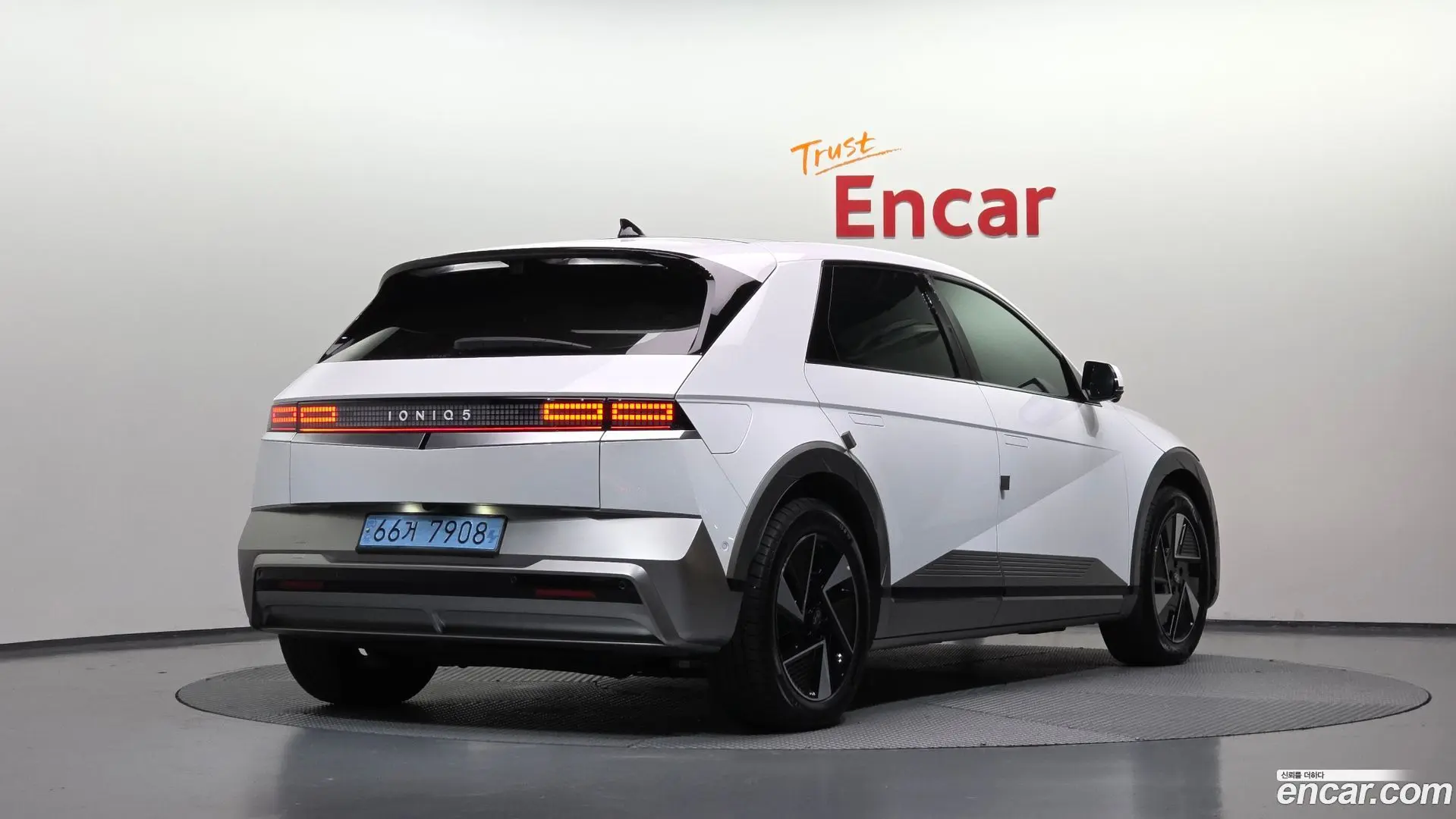 Main__Slider__Photo:Ioniq5 Hyundai 2026.6-1