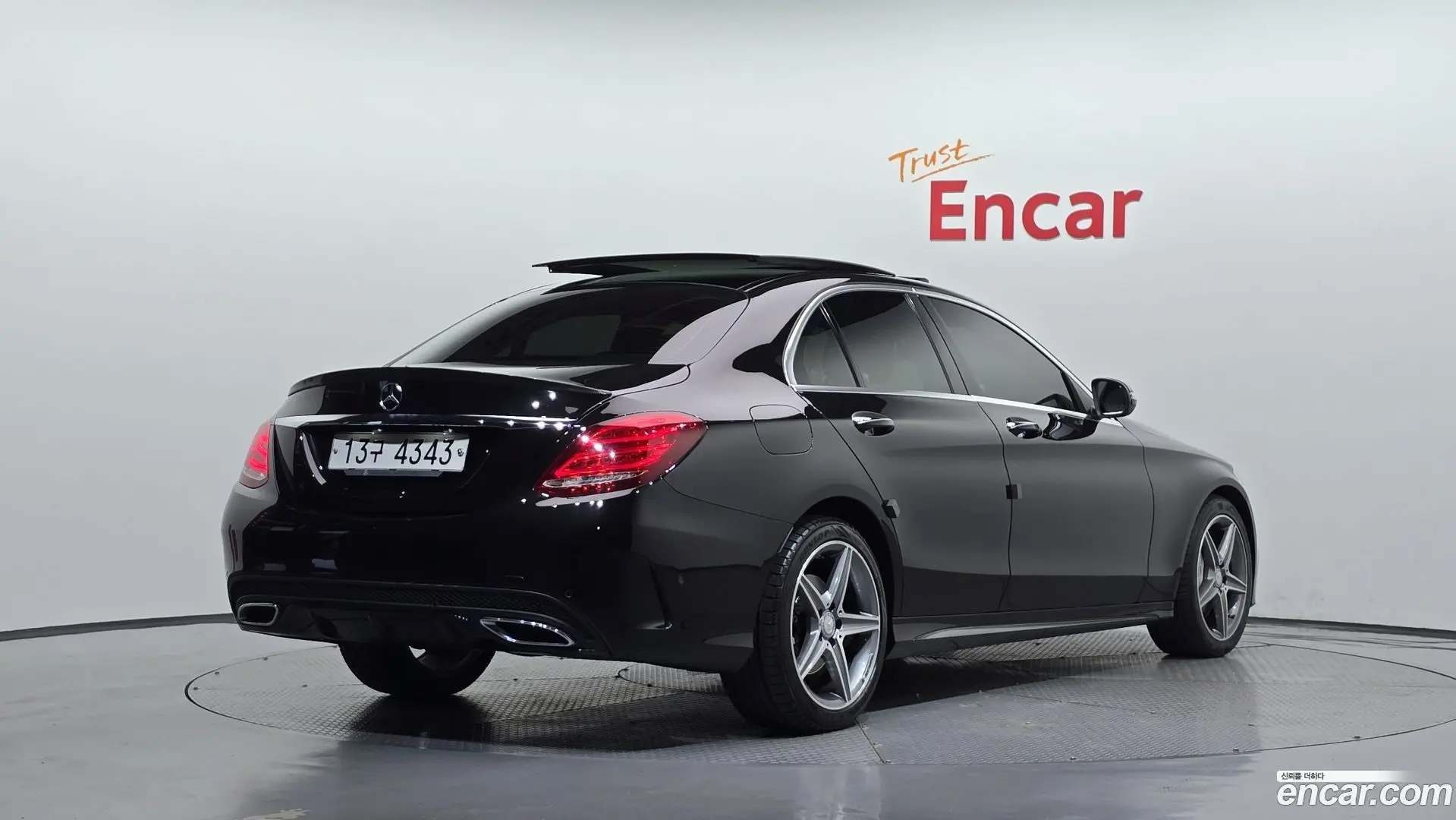 Main__Slider__Photo:C-Class Mercedes-Benz 2016.11-1
