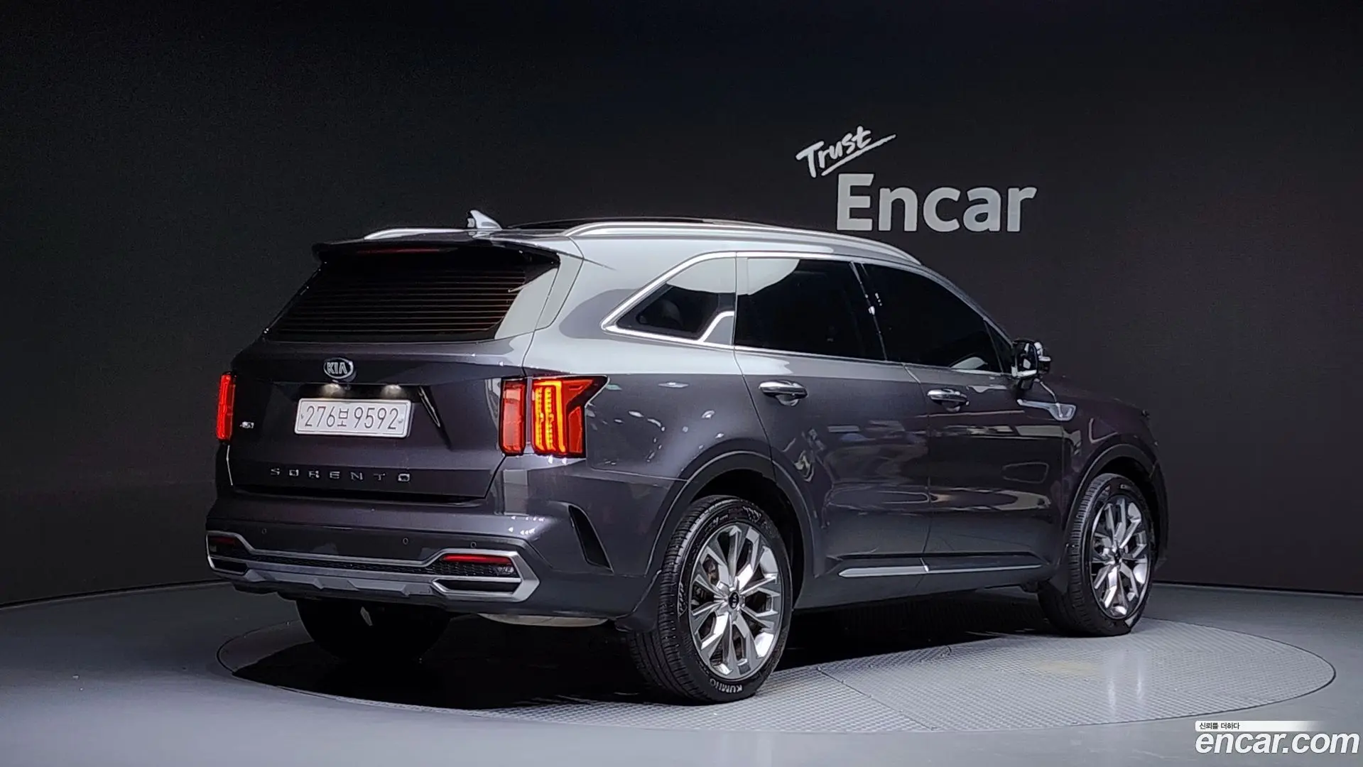 Main__Slider__Photo:Sorento Kia 2020.7-1