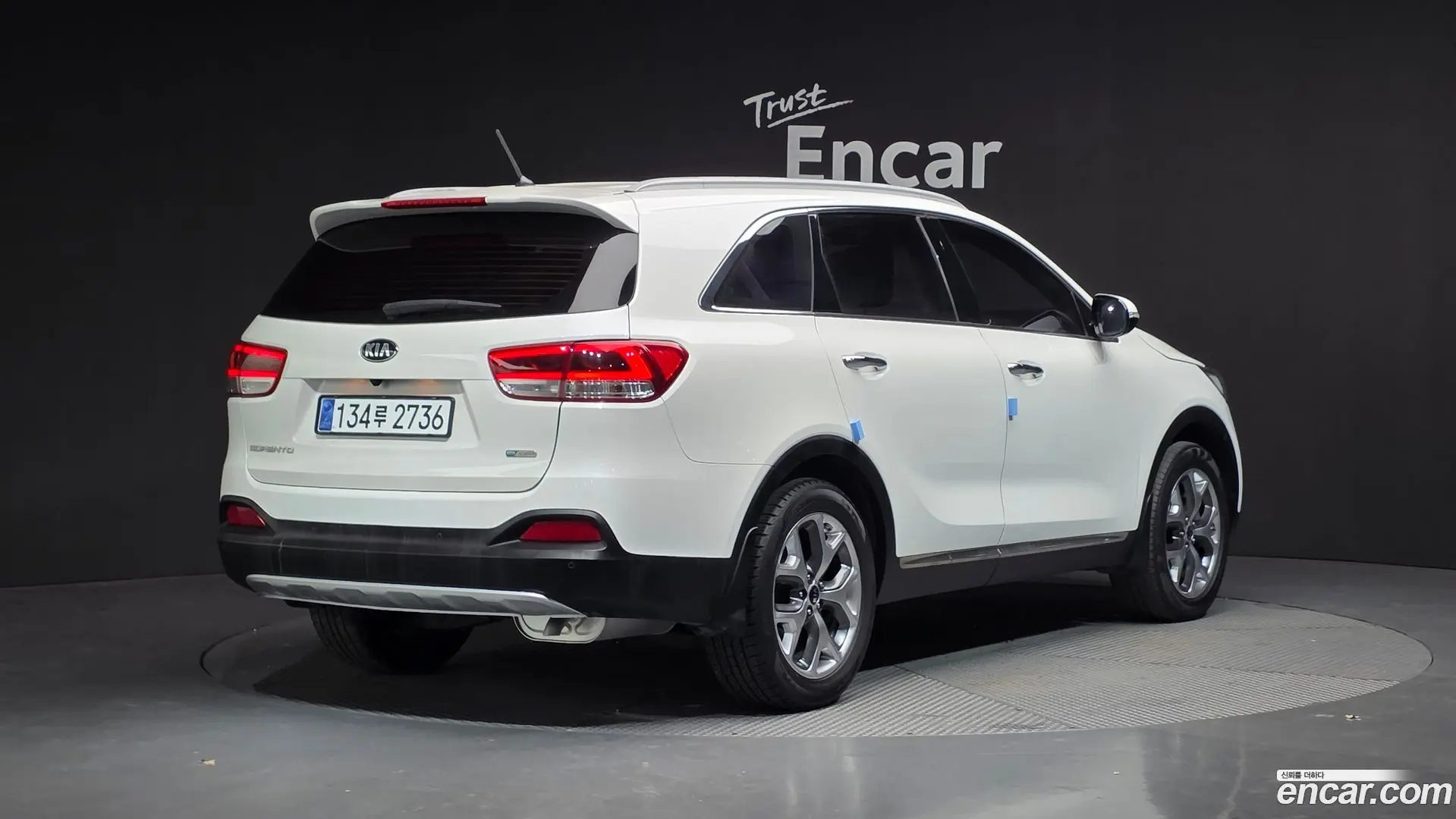 Main__Slider__Photo:Sorento Kia 2016.7-1